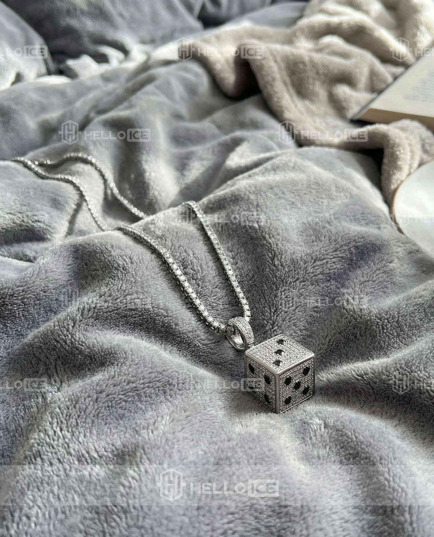 Helloice Review Image