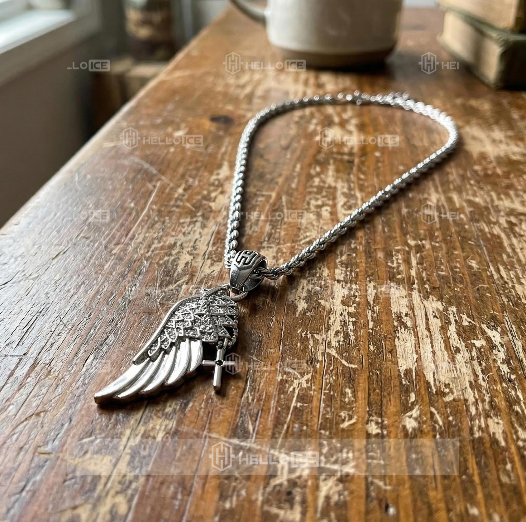 Helloice Review Image