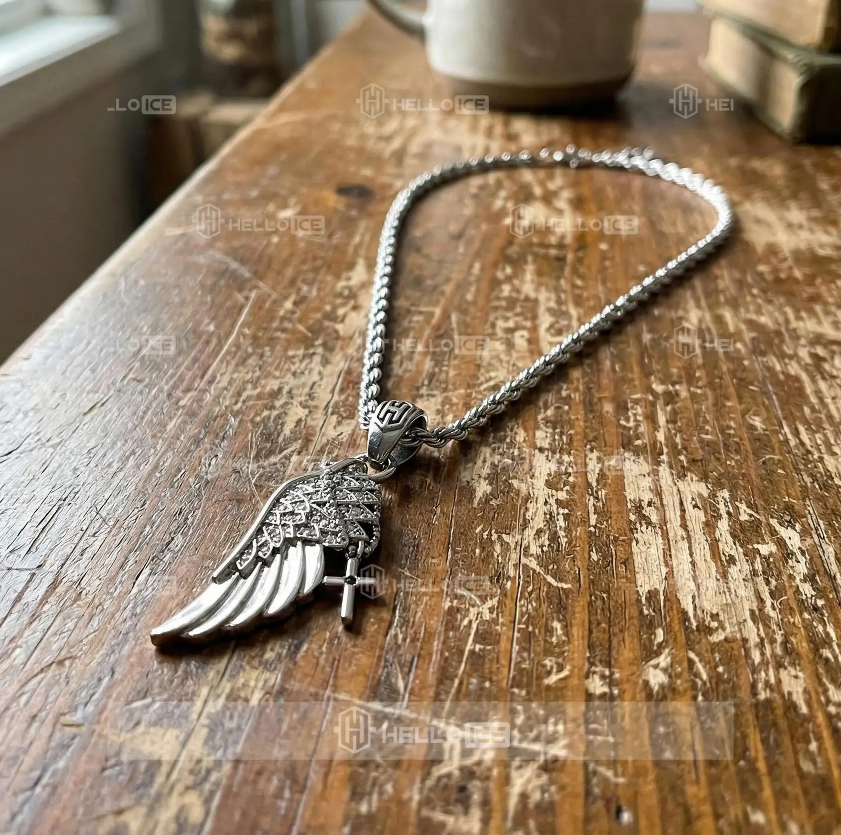 Helloice Review Image