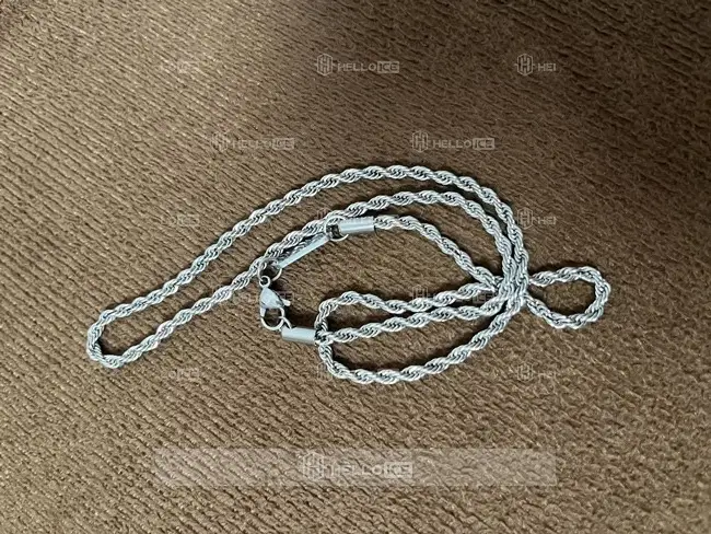 Helloice Review Image