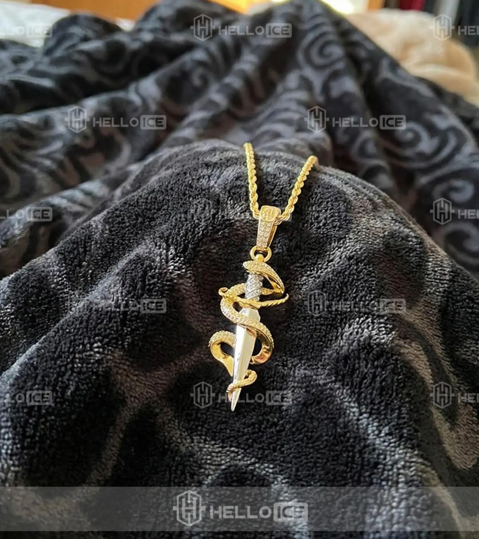 Helloice Review Image