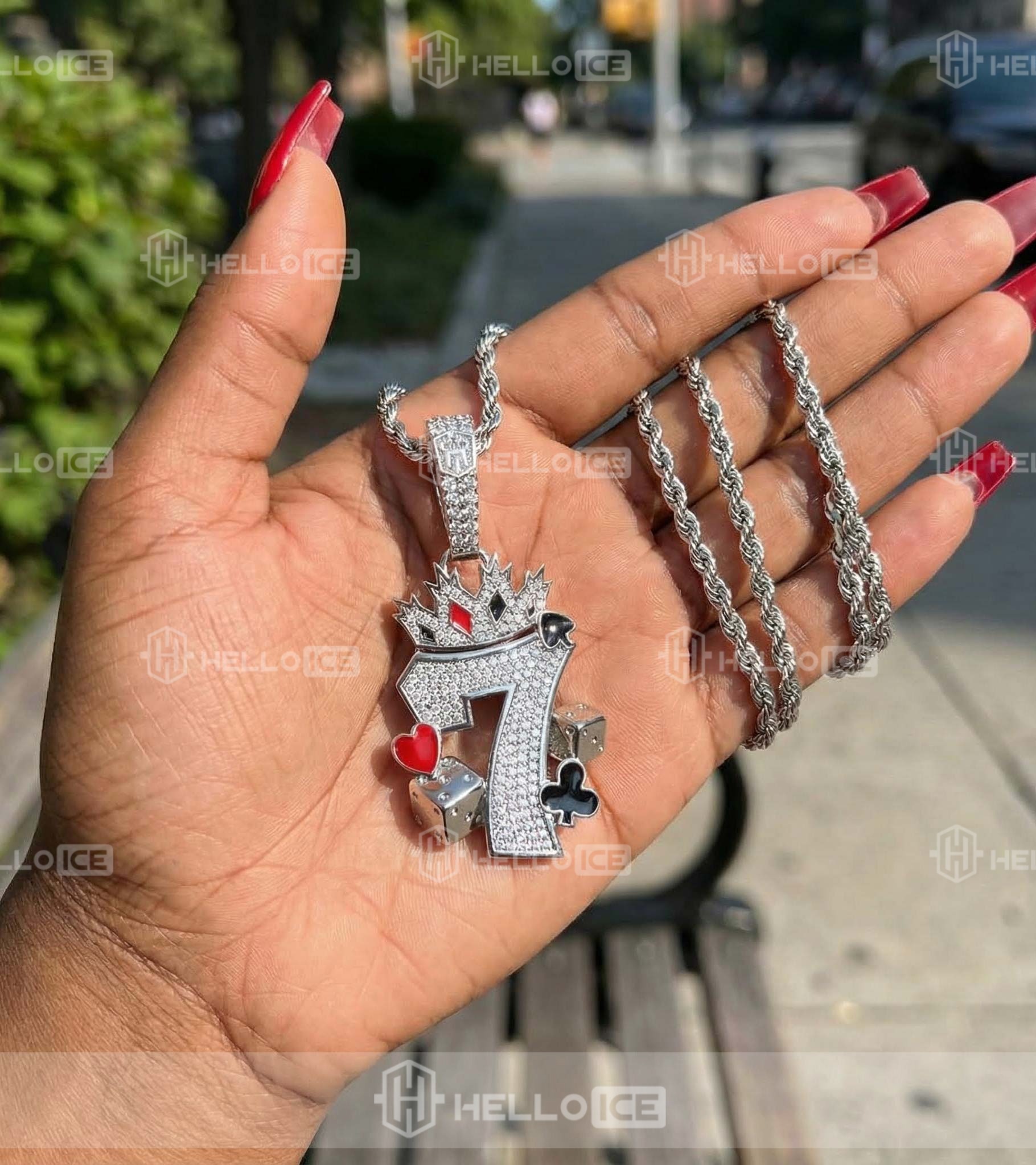 Helloice Review Image