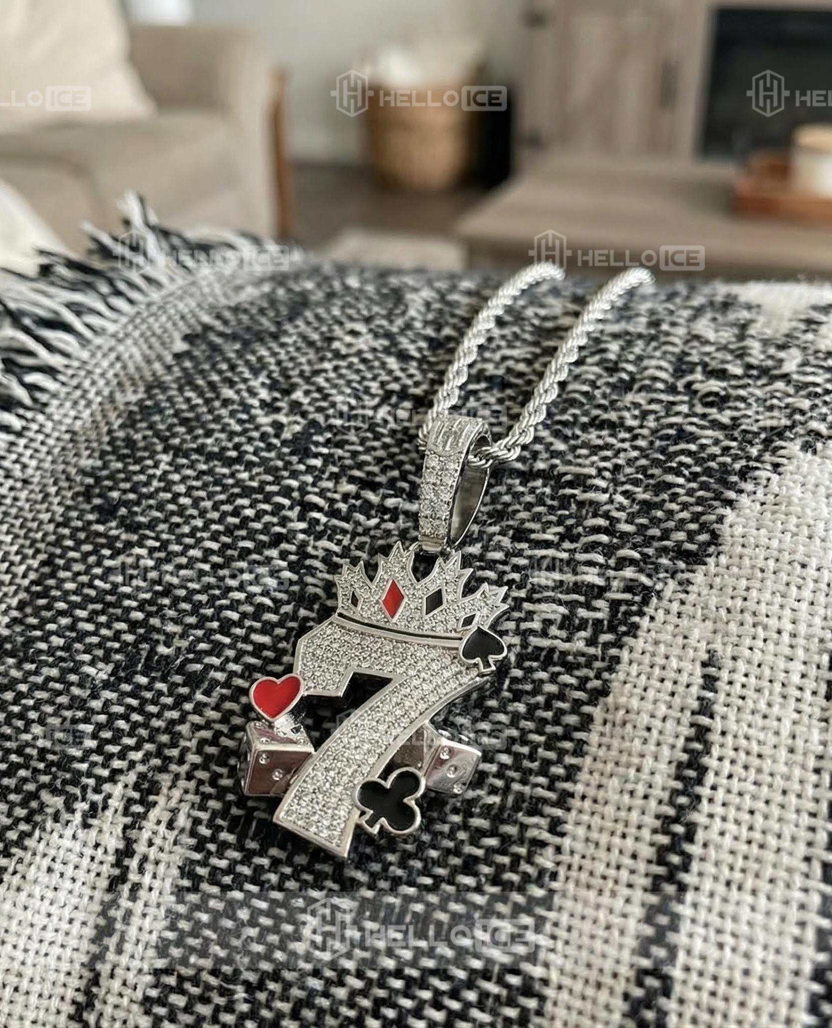 Helloice Review Image