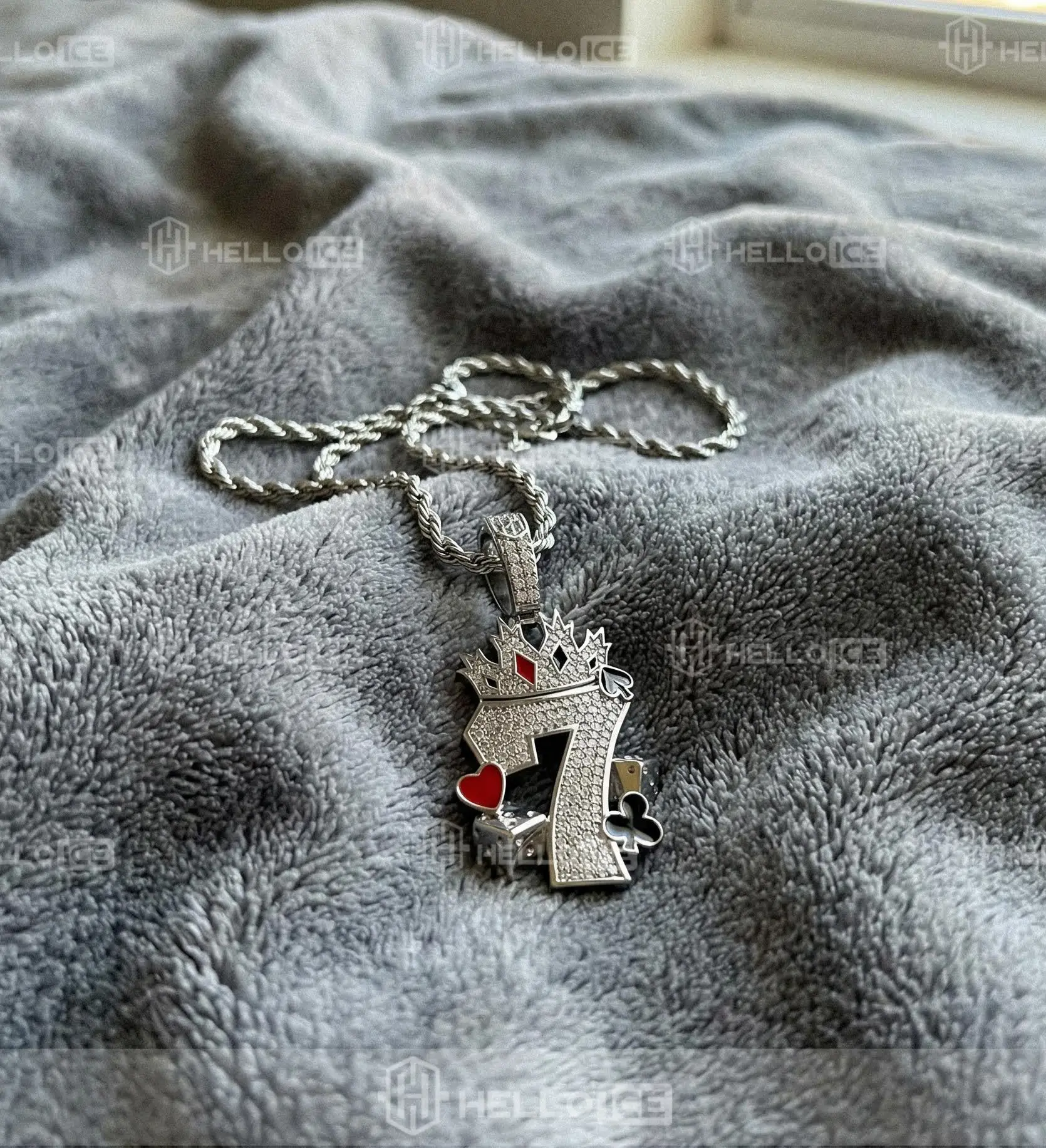 Helloice Review Image