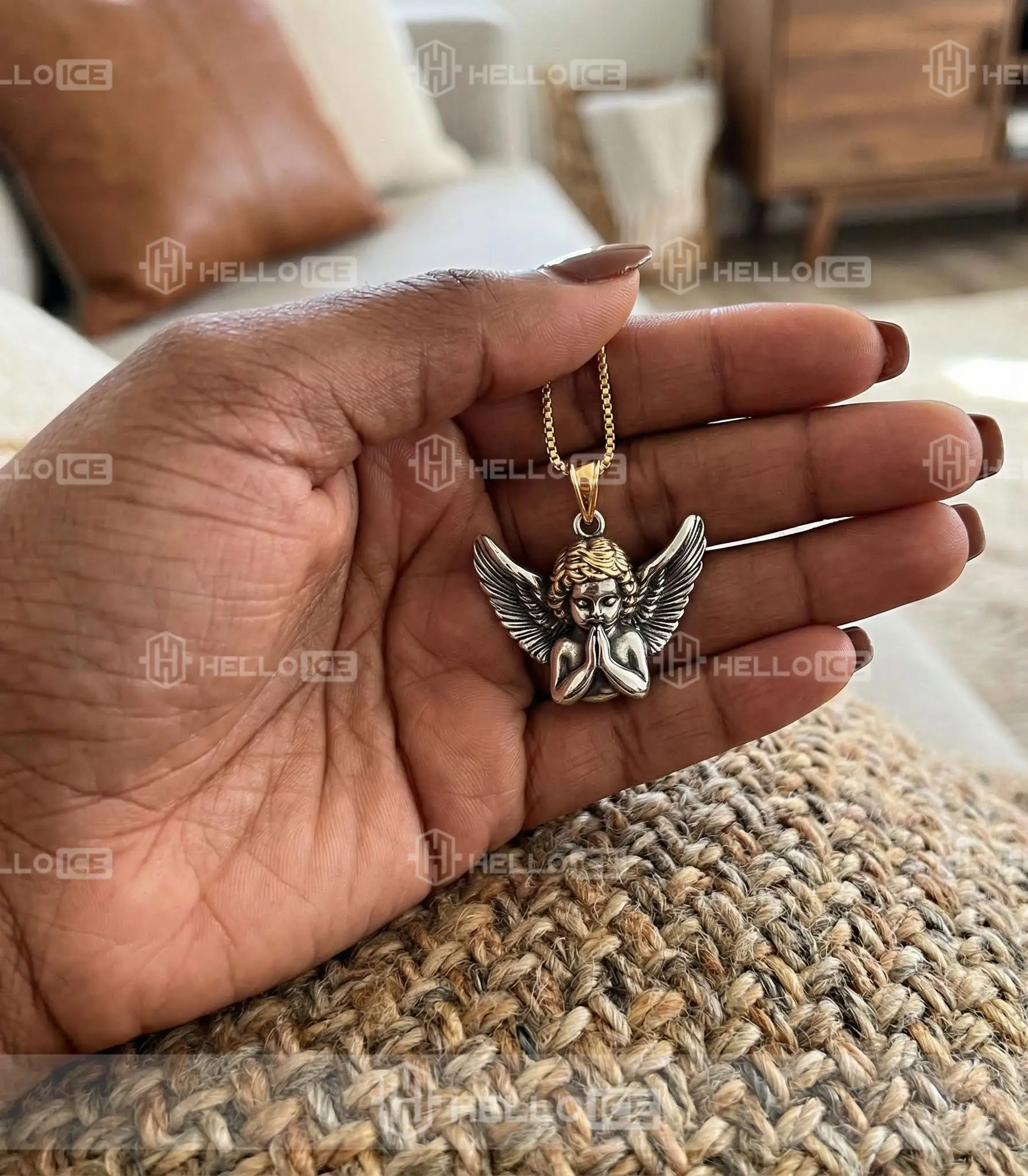 Helloice Review Image