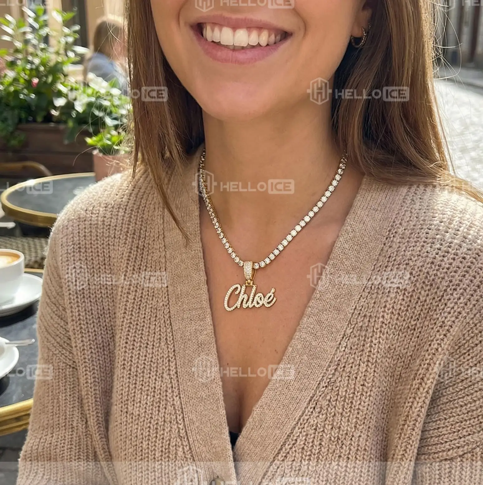 Helloice Review Image