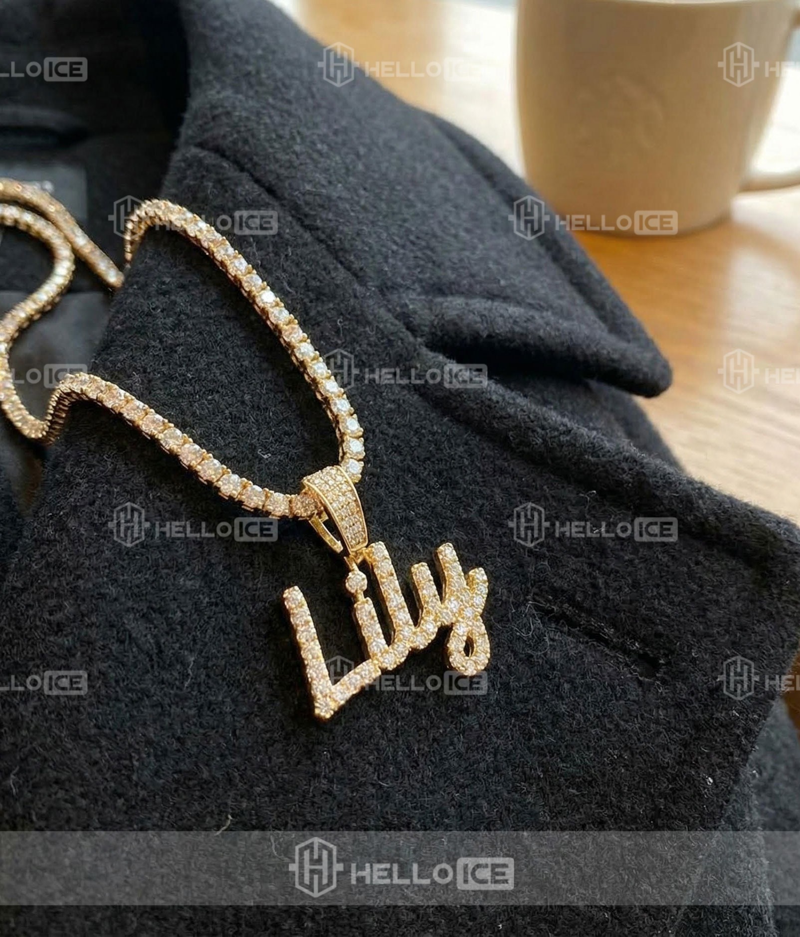 Helloice Review Image