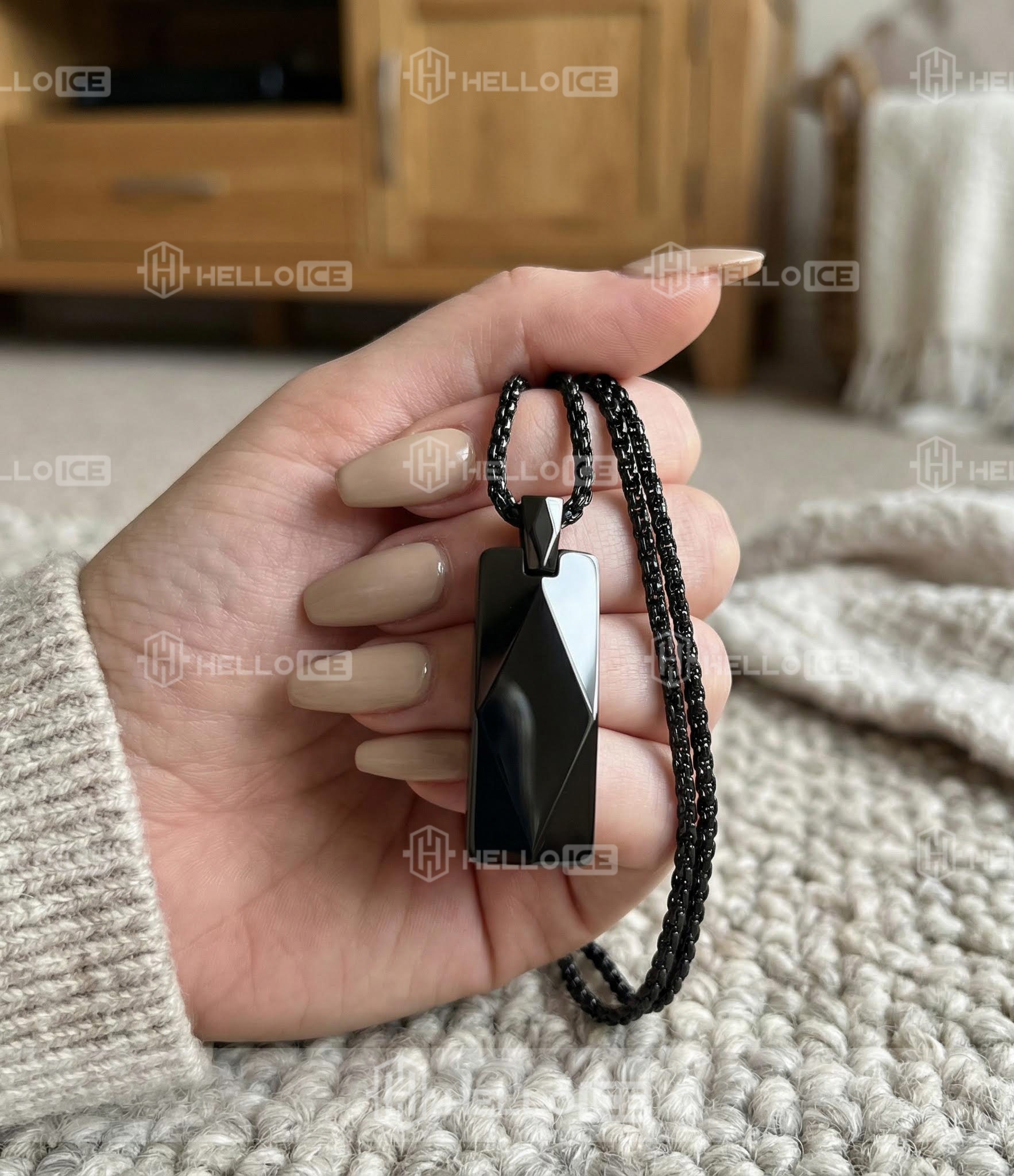 Helloice Review Image