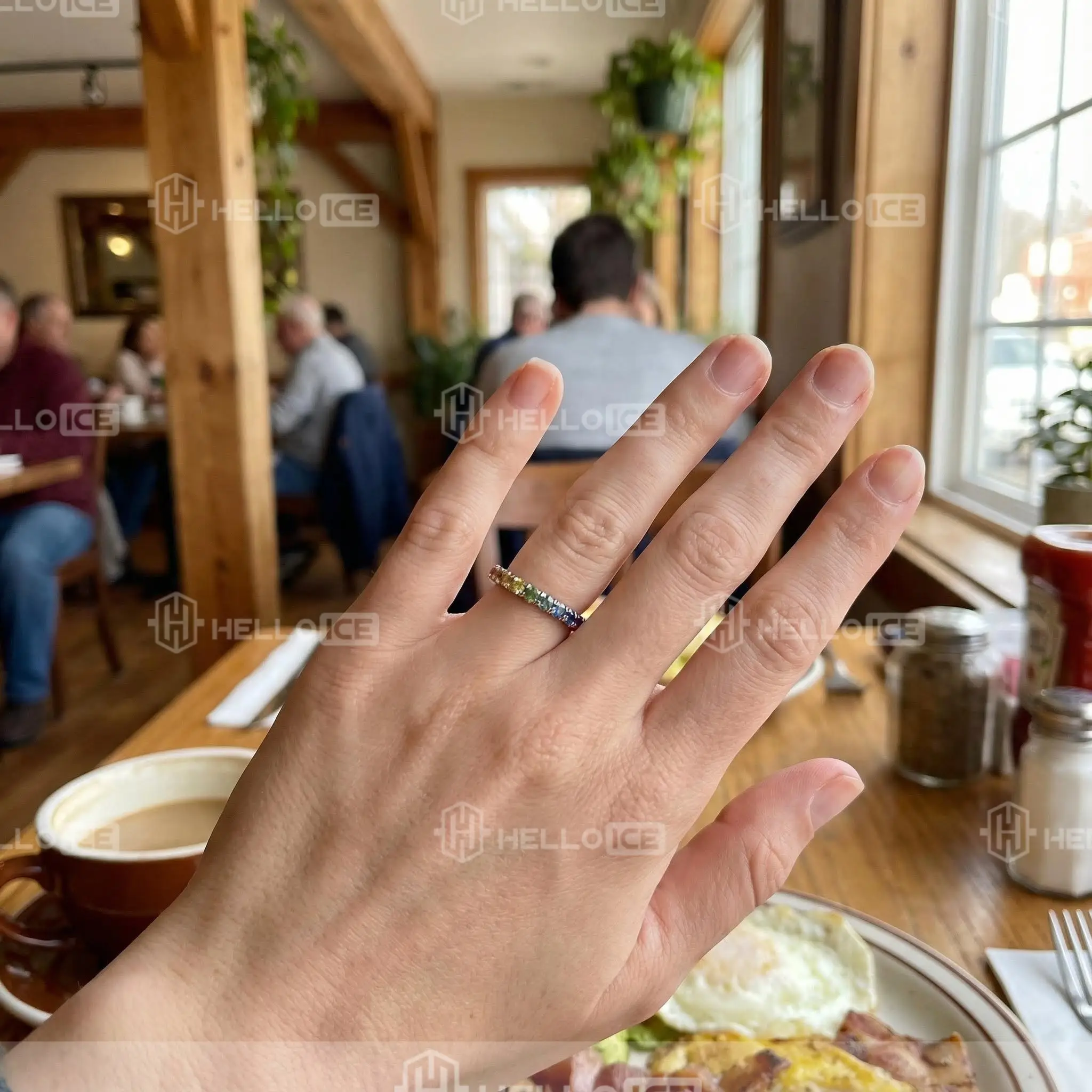 Helloice Review Image