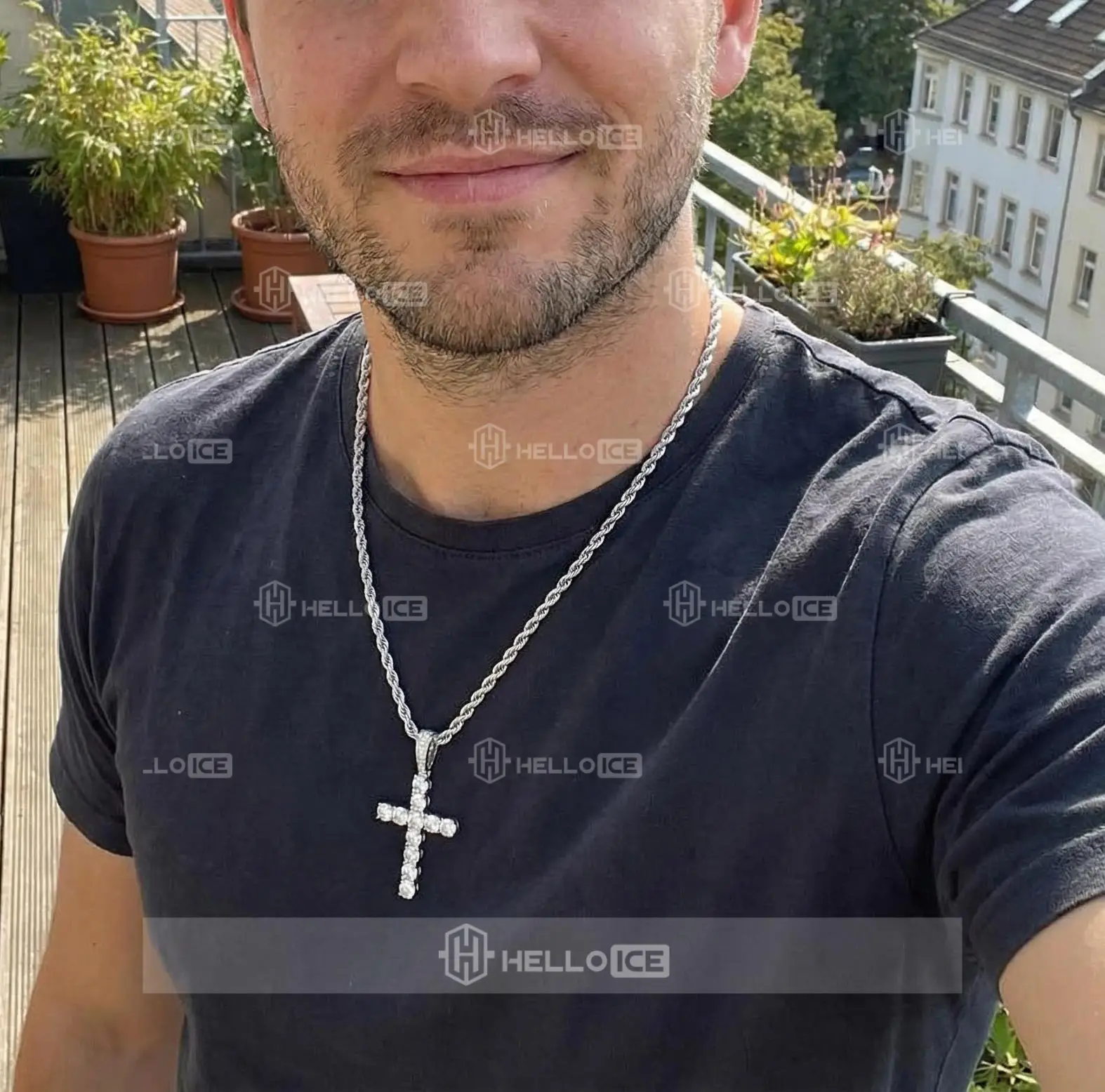 Helloice Review Image