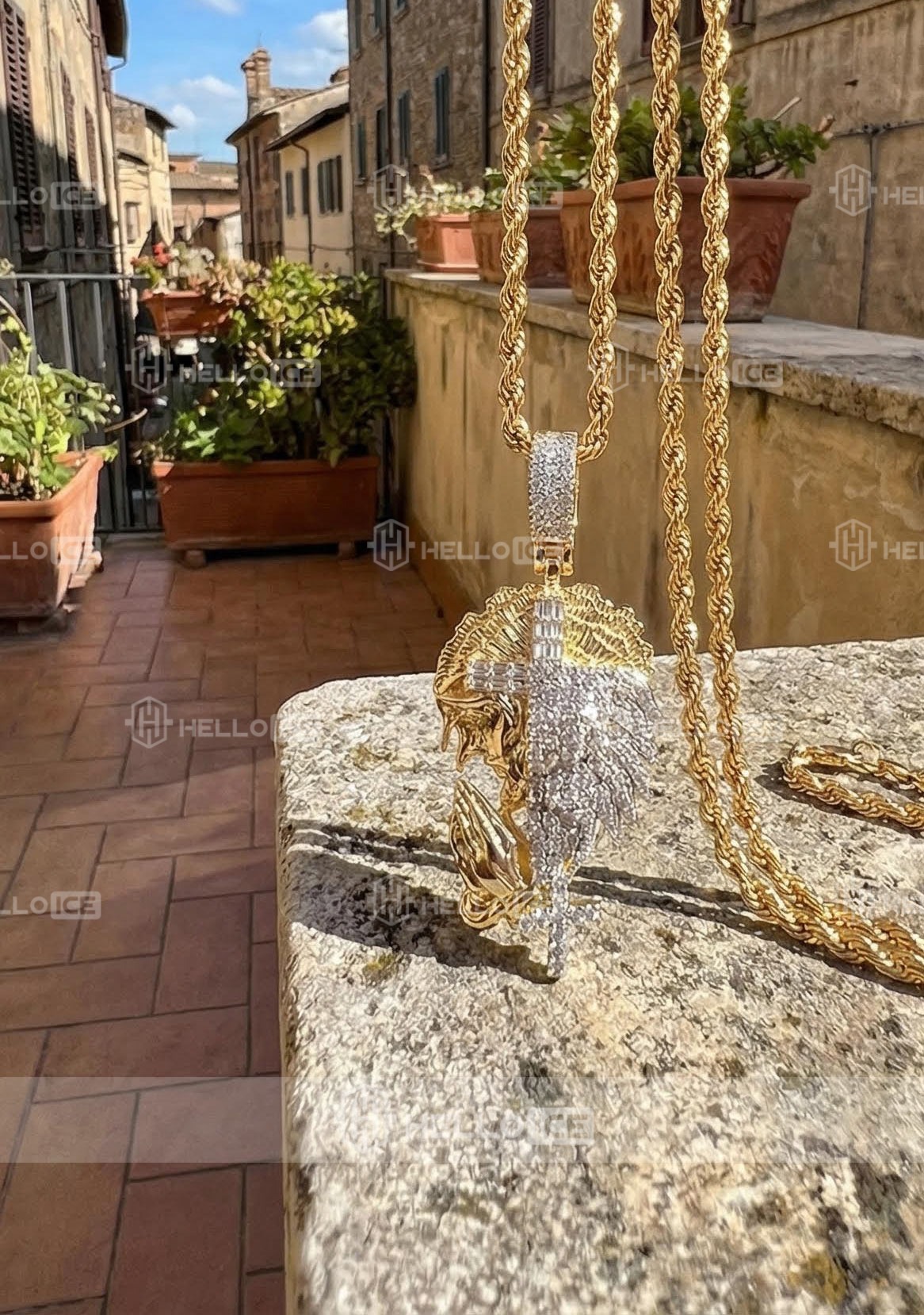 Helloice Review Image