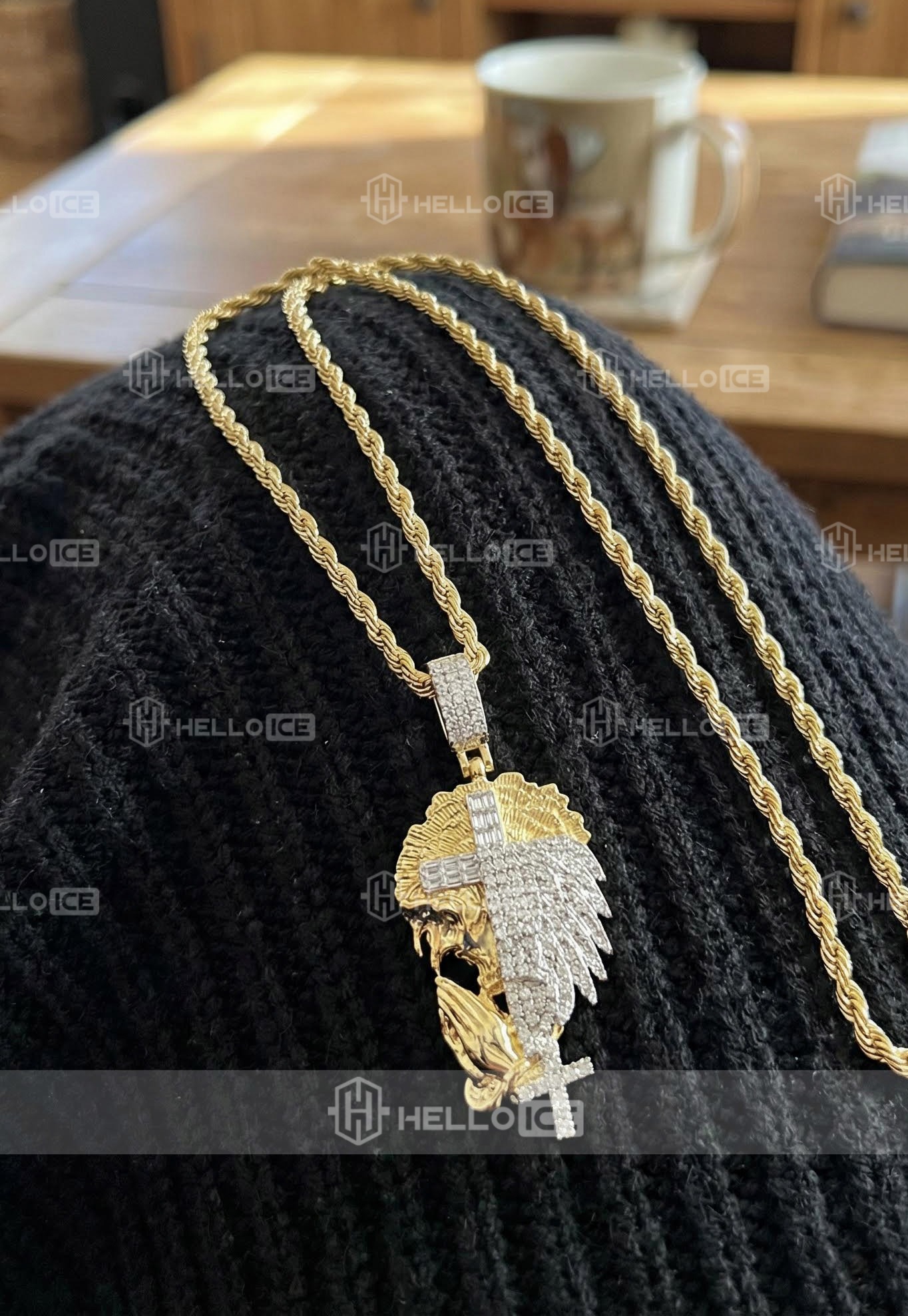 Helloice Review Image