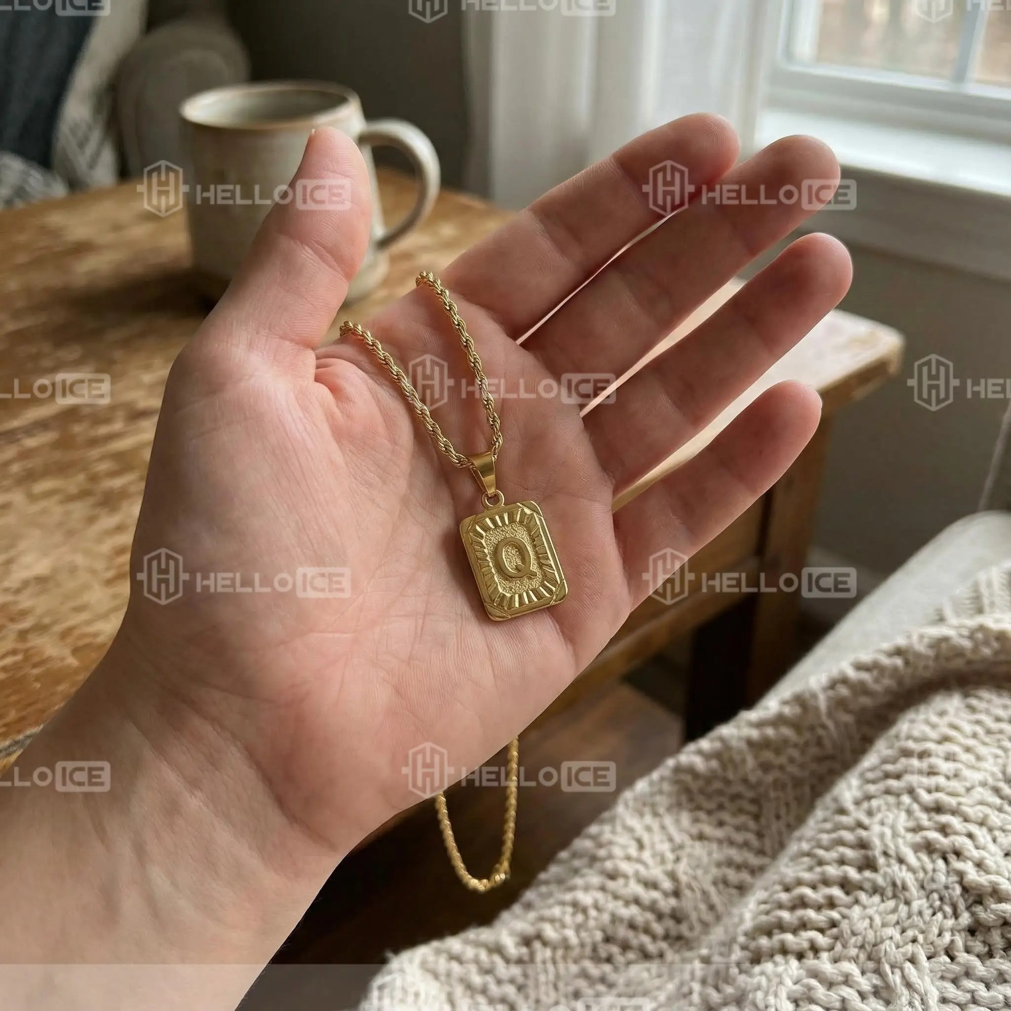 Helloice Review Image