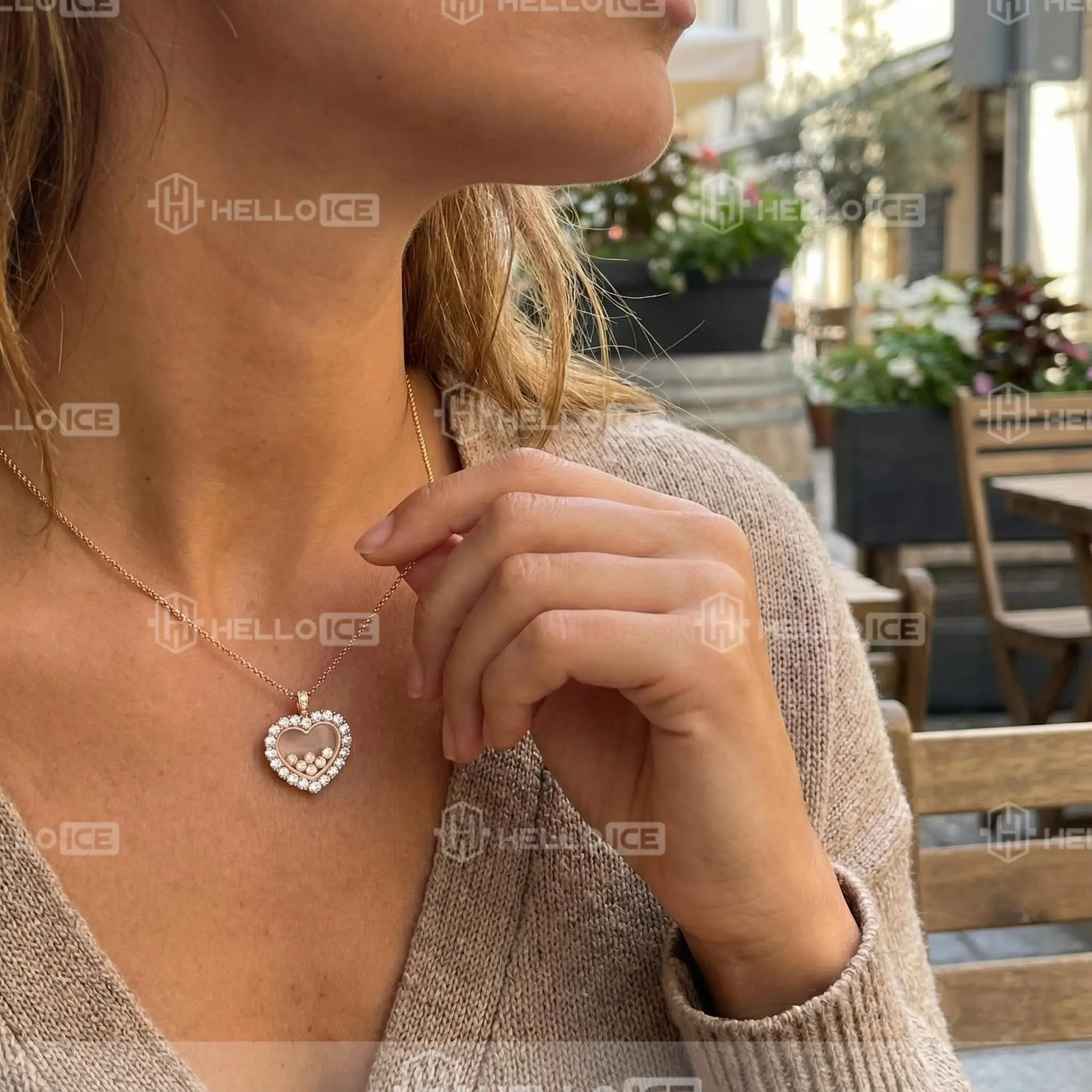 Helloice Review Image