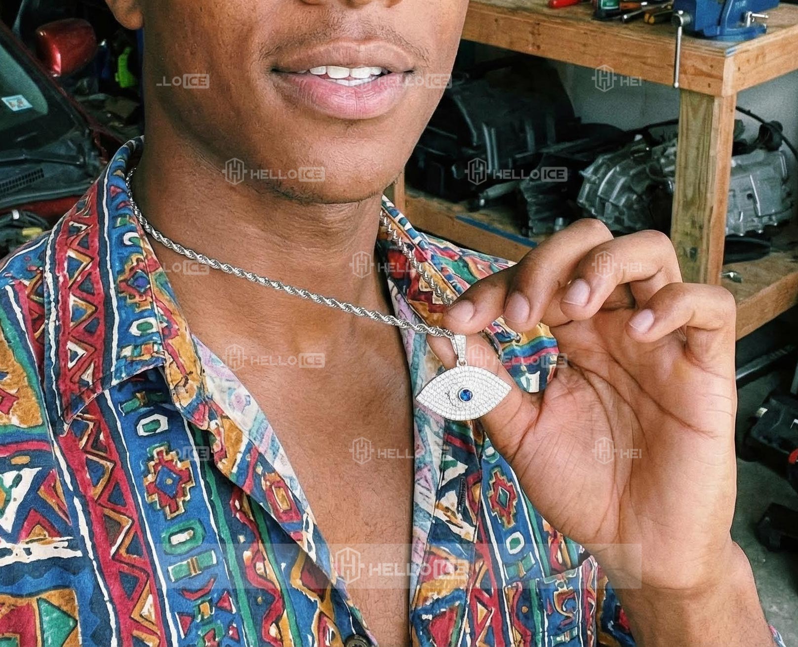 Helloice Review Image