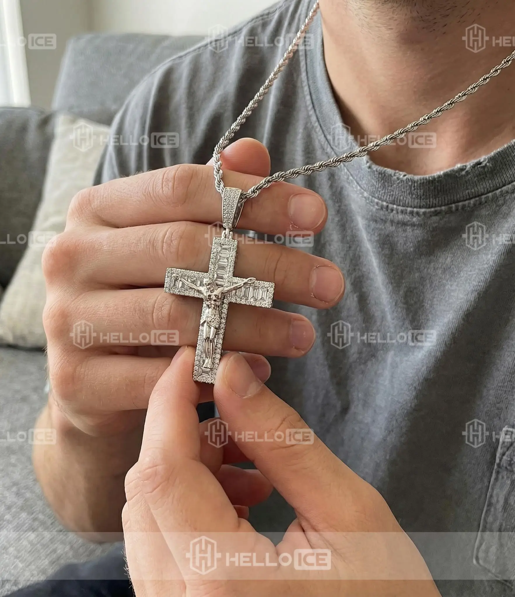 Helloice Review Image