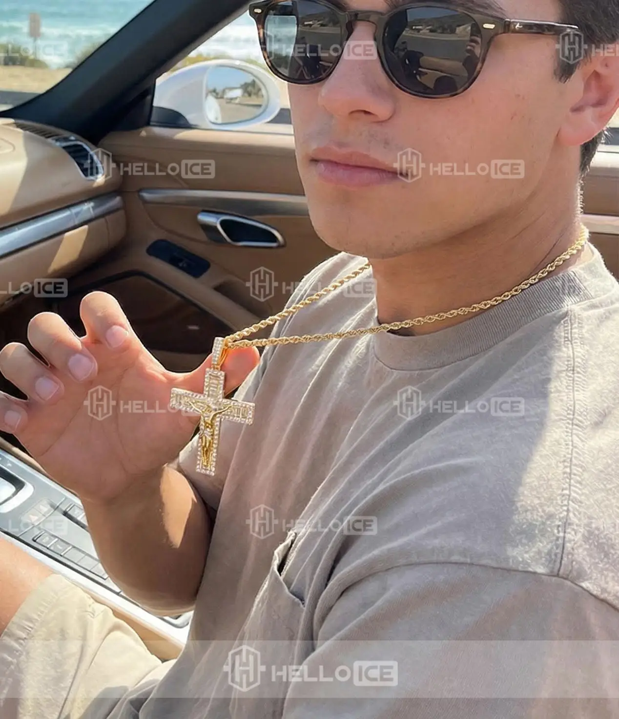 Helloice Review Image