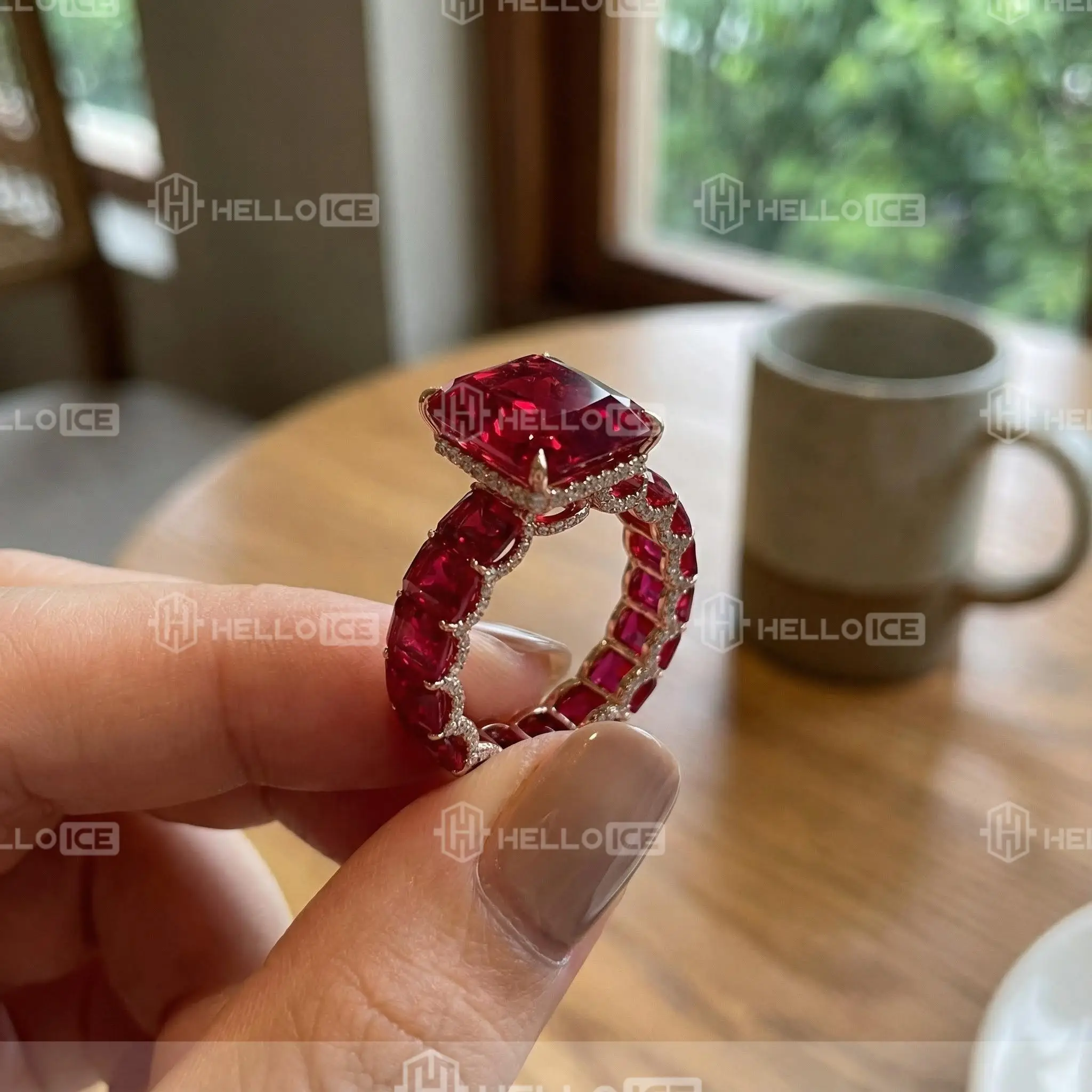 Helloice Review Image