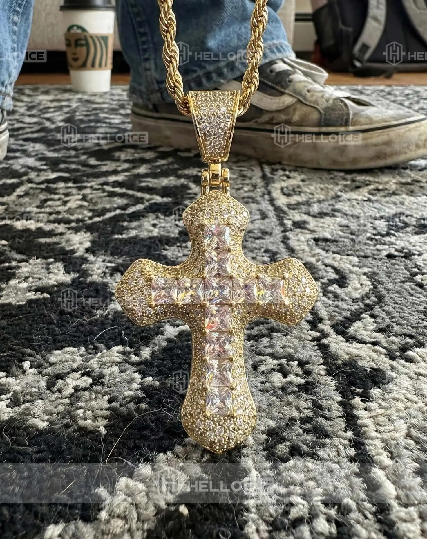 Helloice Review Image