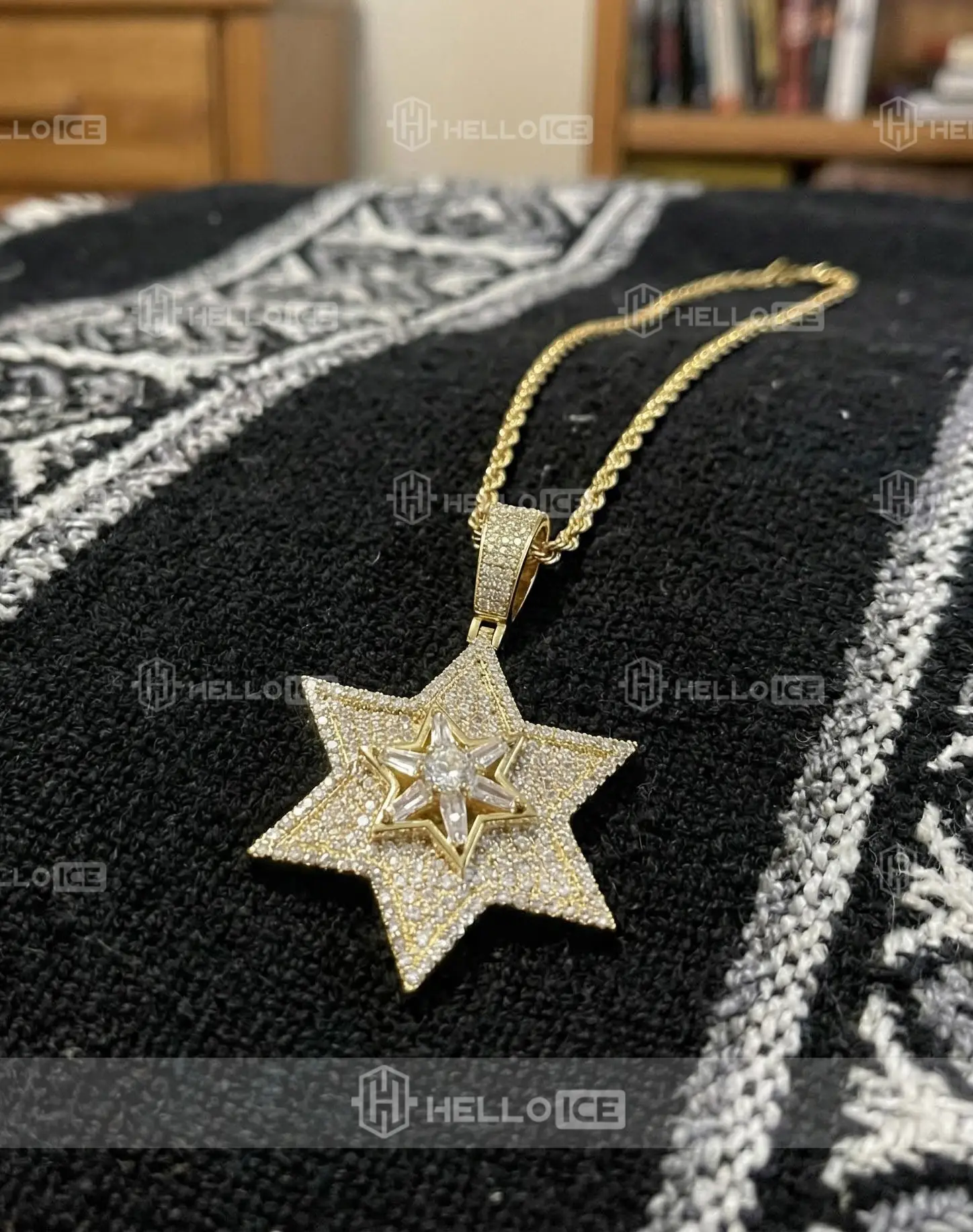 Helloice Review Image