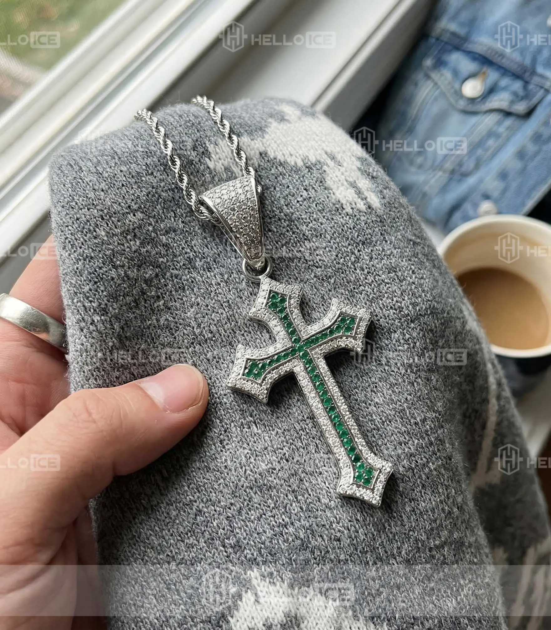 Helloice Review Image