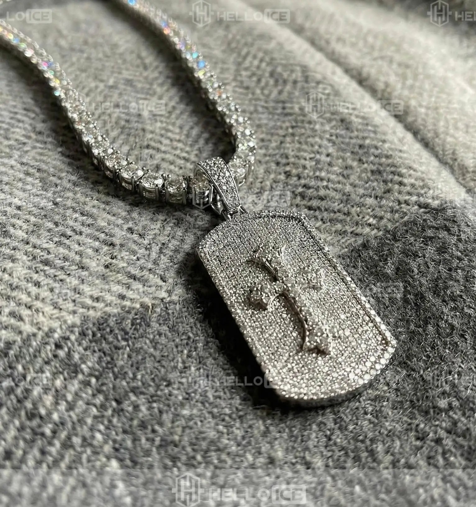 Helloice Review Image