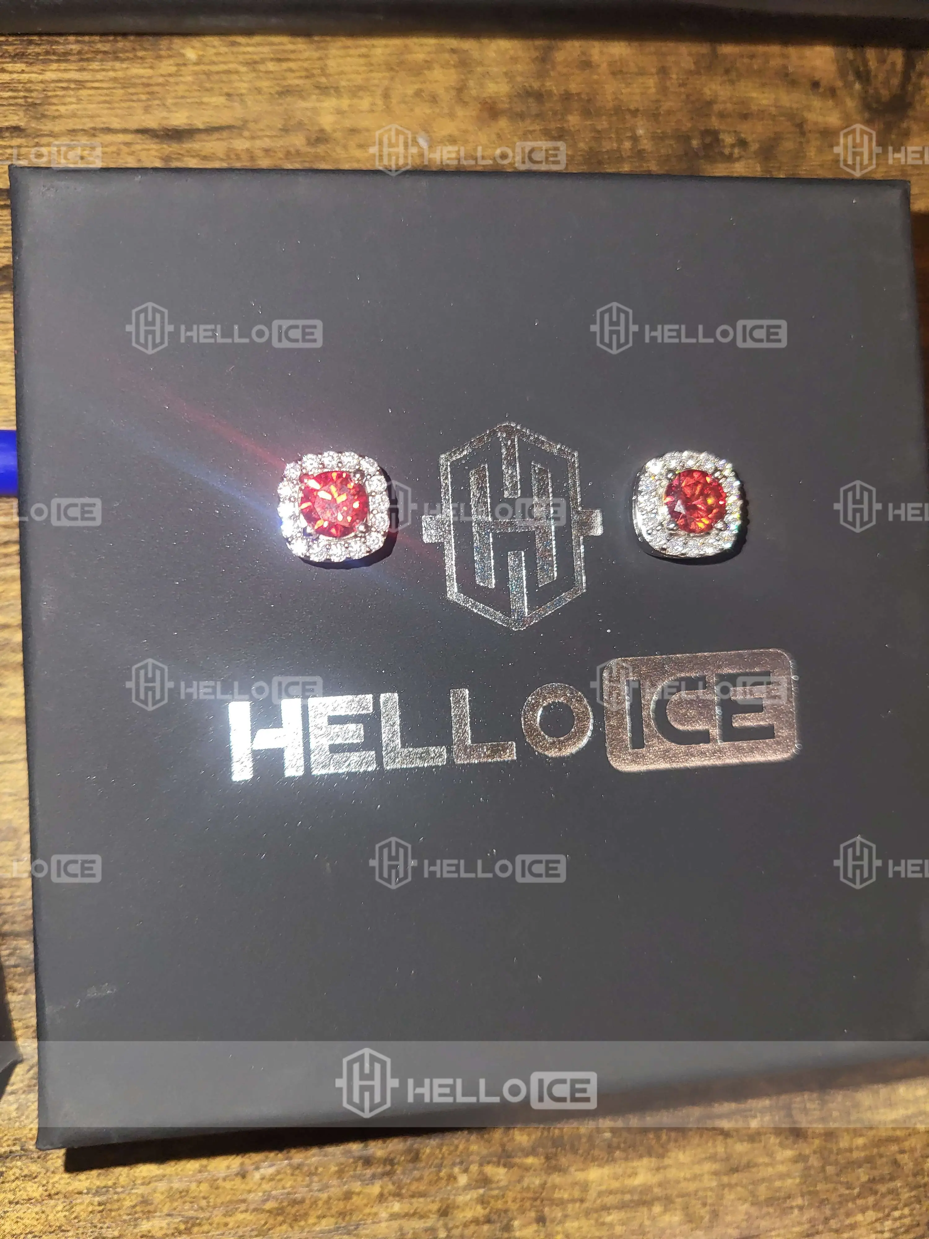 Helloice Review Image