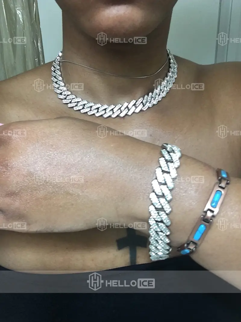 Helloice Review Image