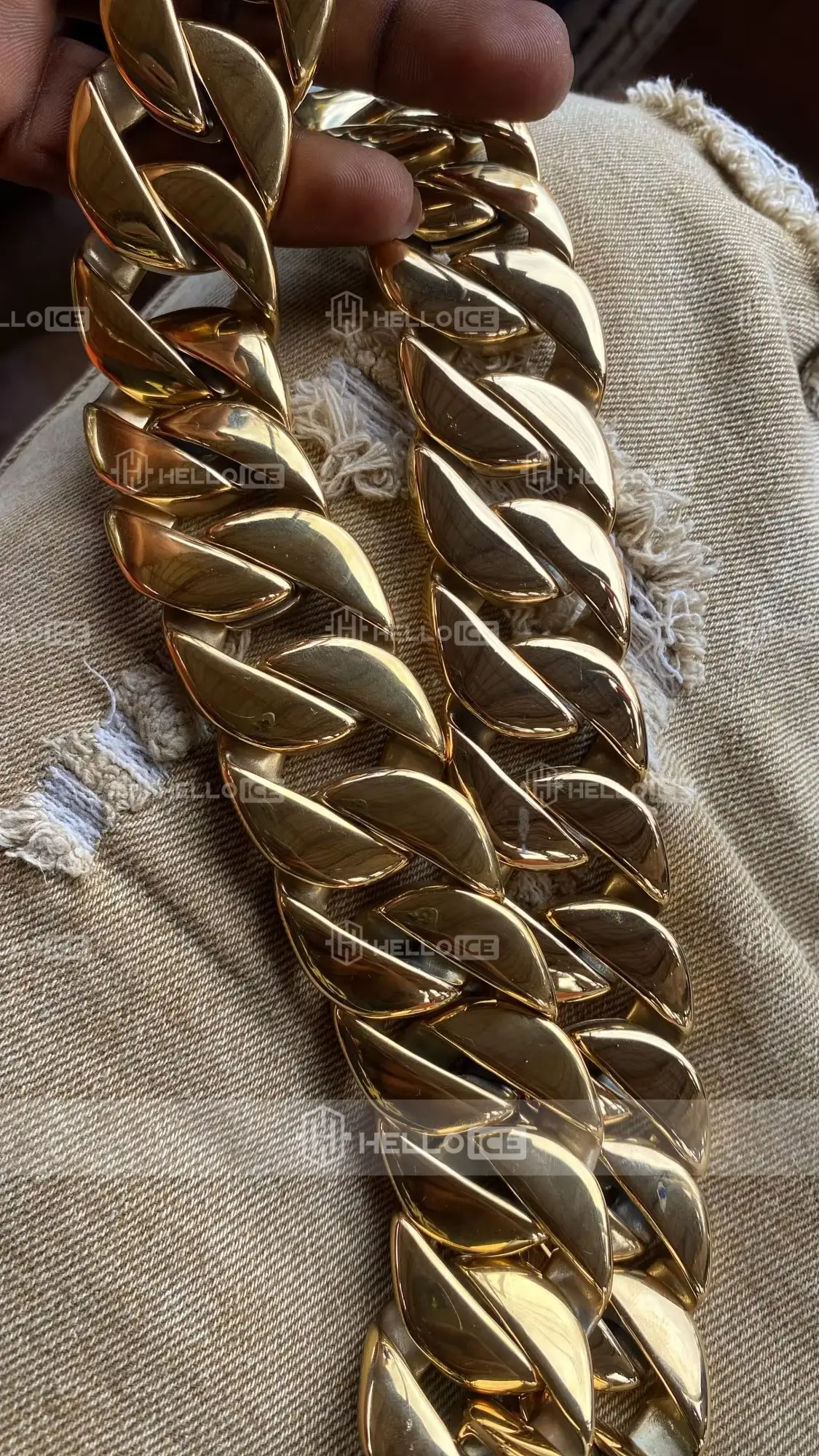 Helloice Review Image