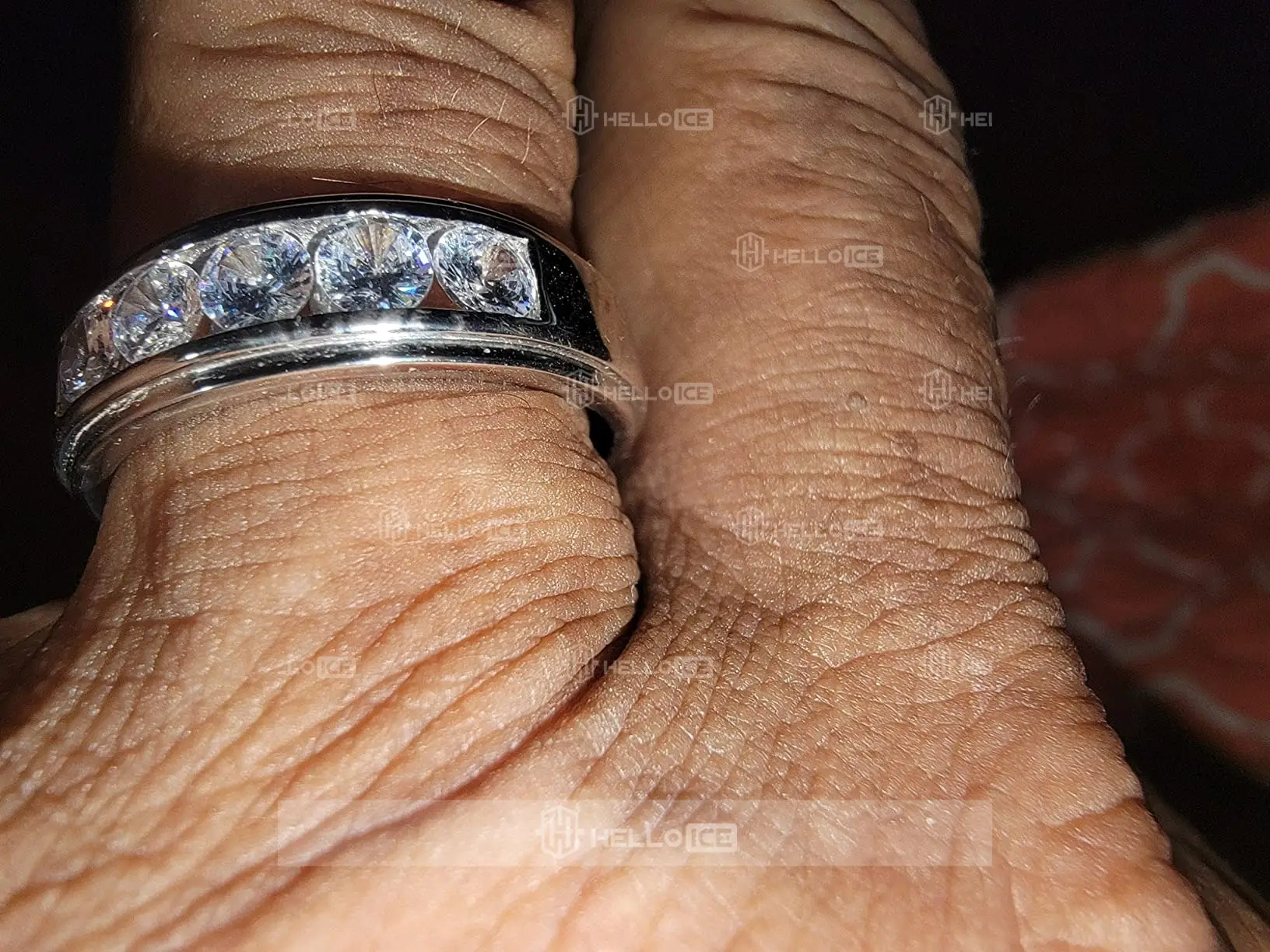 Helloice Review Image