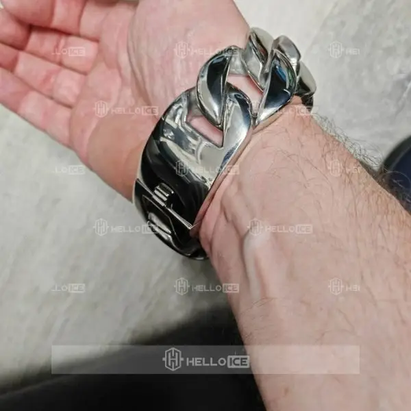 Helloice Review Image