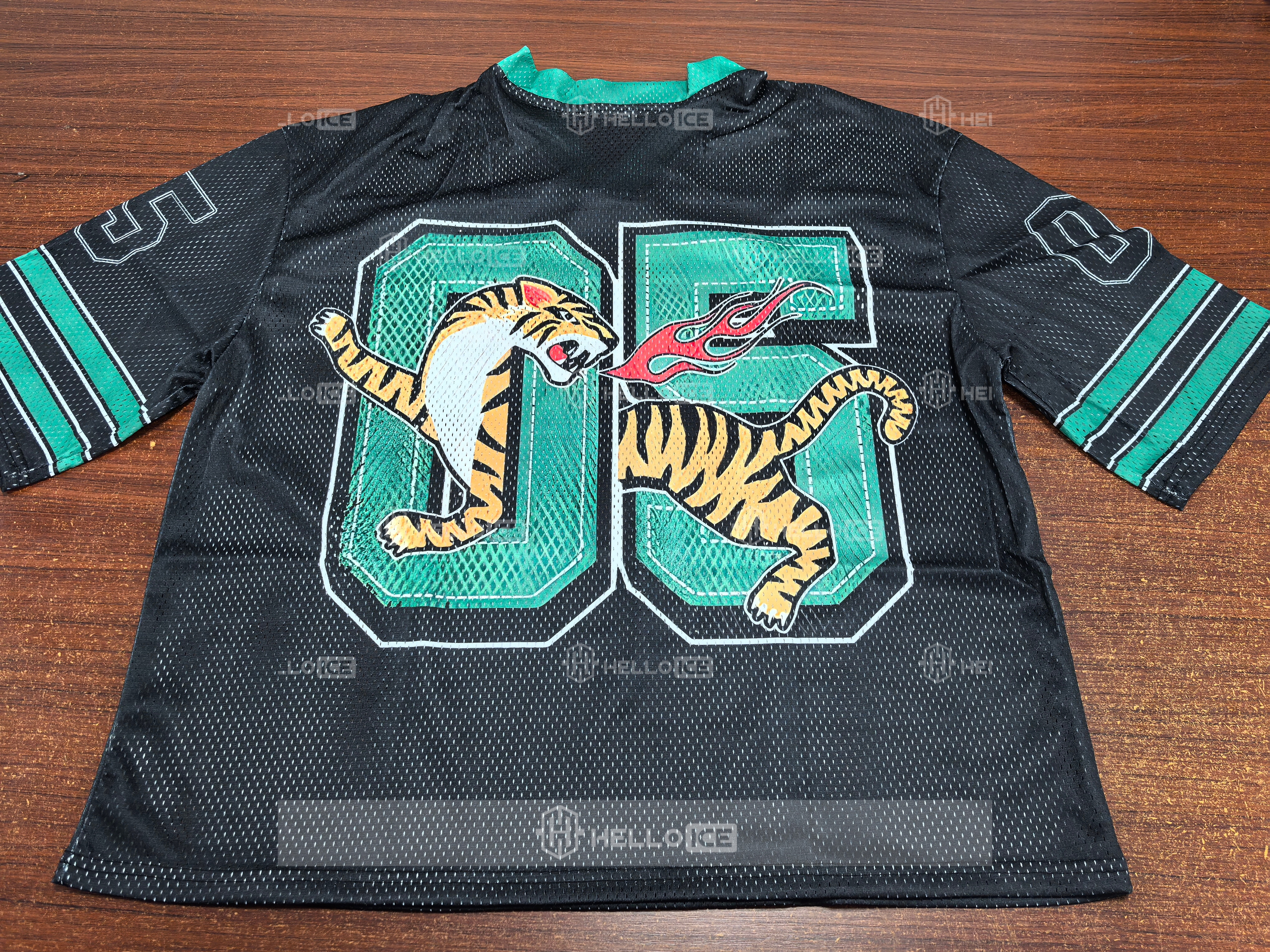 Helloice Review Image