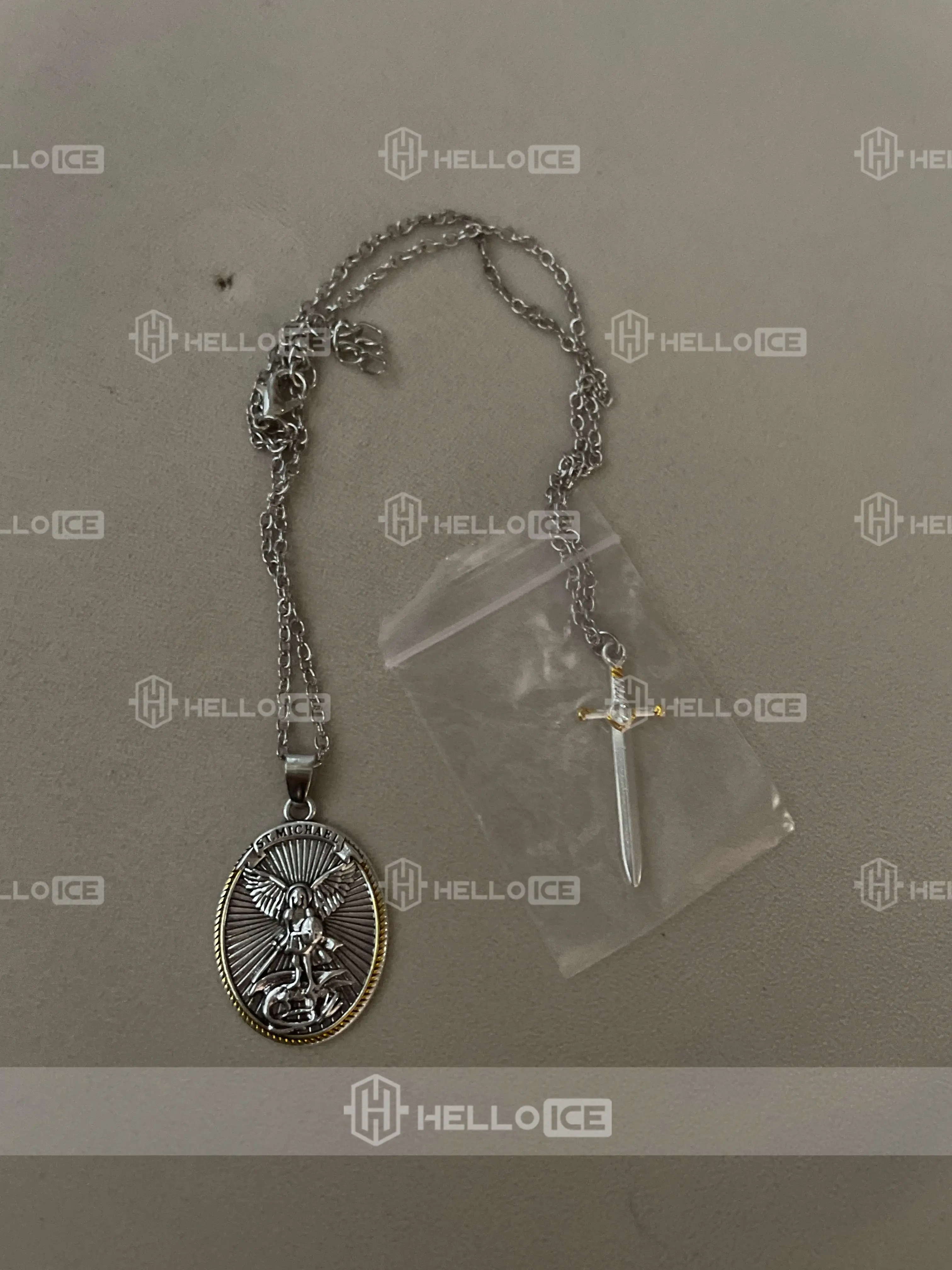 Helloice Review Image