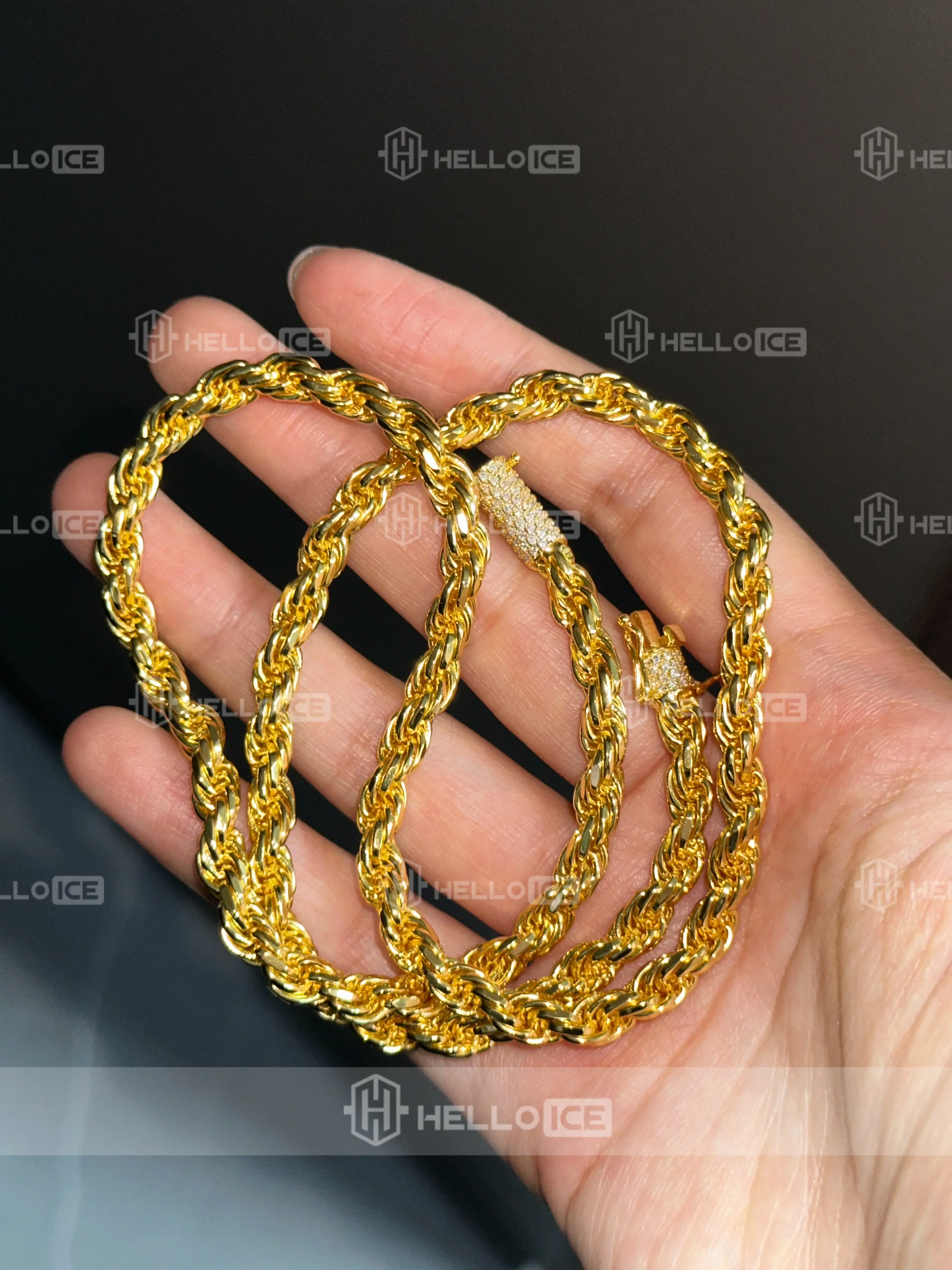 Helloice Review Image