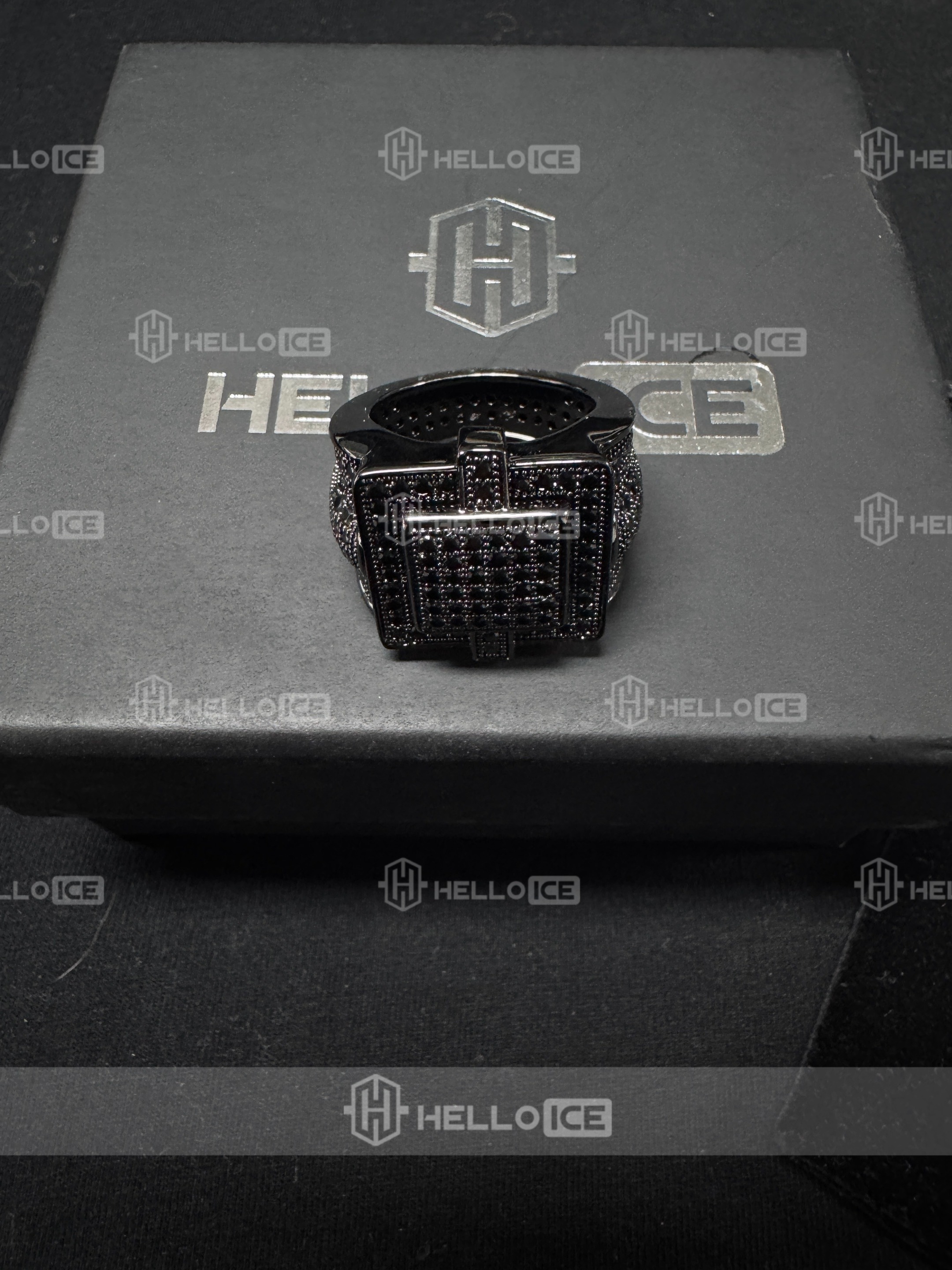 Helloice Review Image