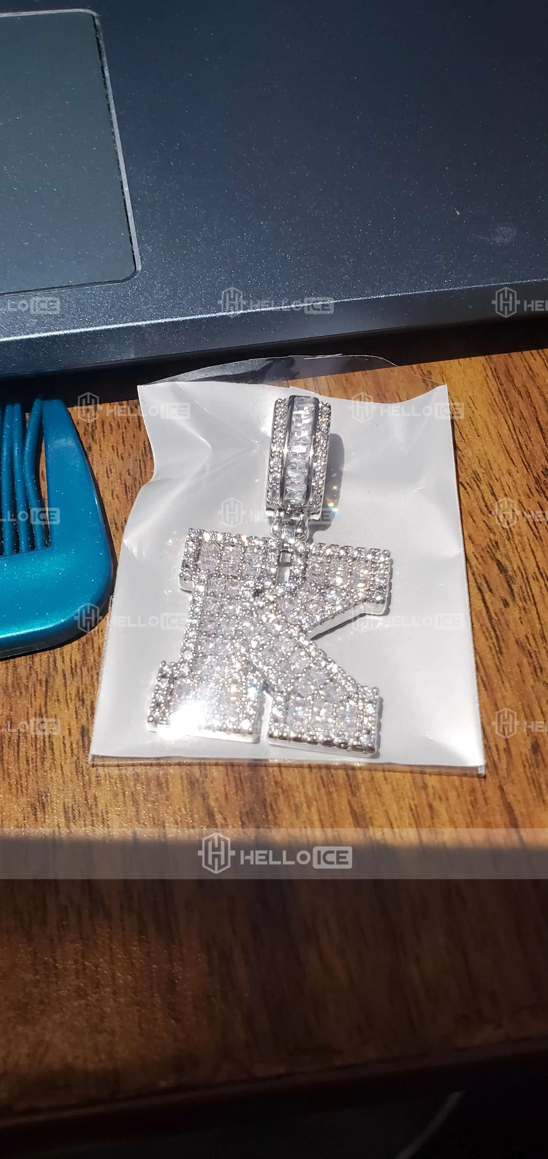 Helloice Review Image