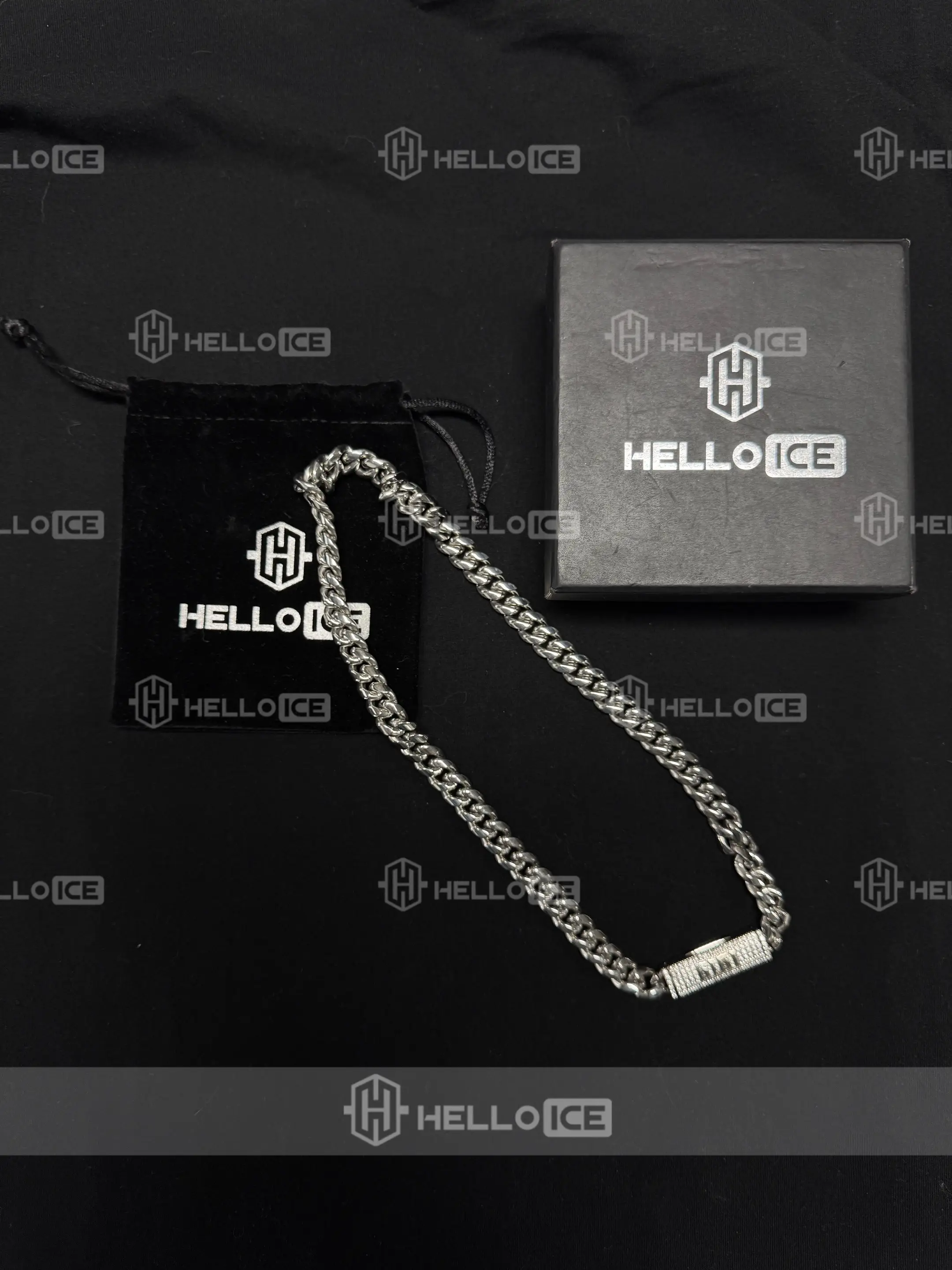 Helloice Review Image