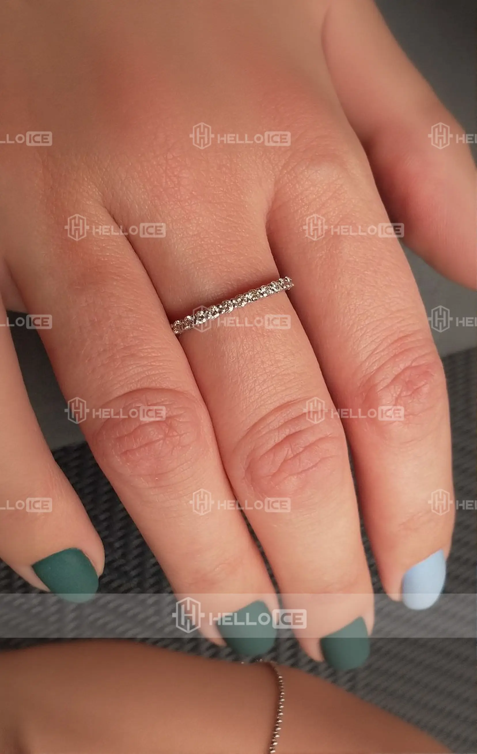 Helloice Review Image