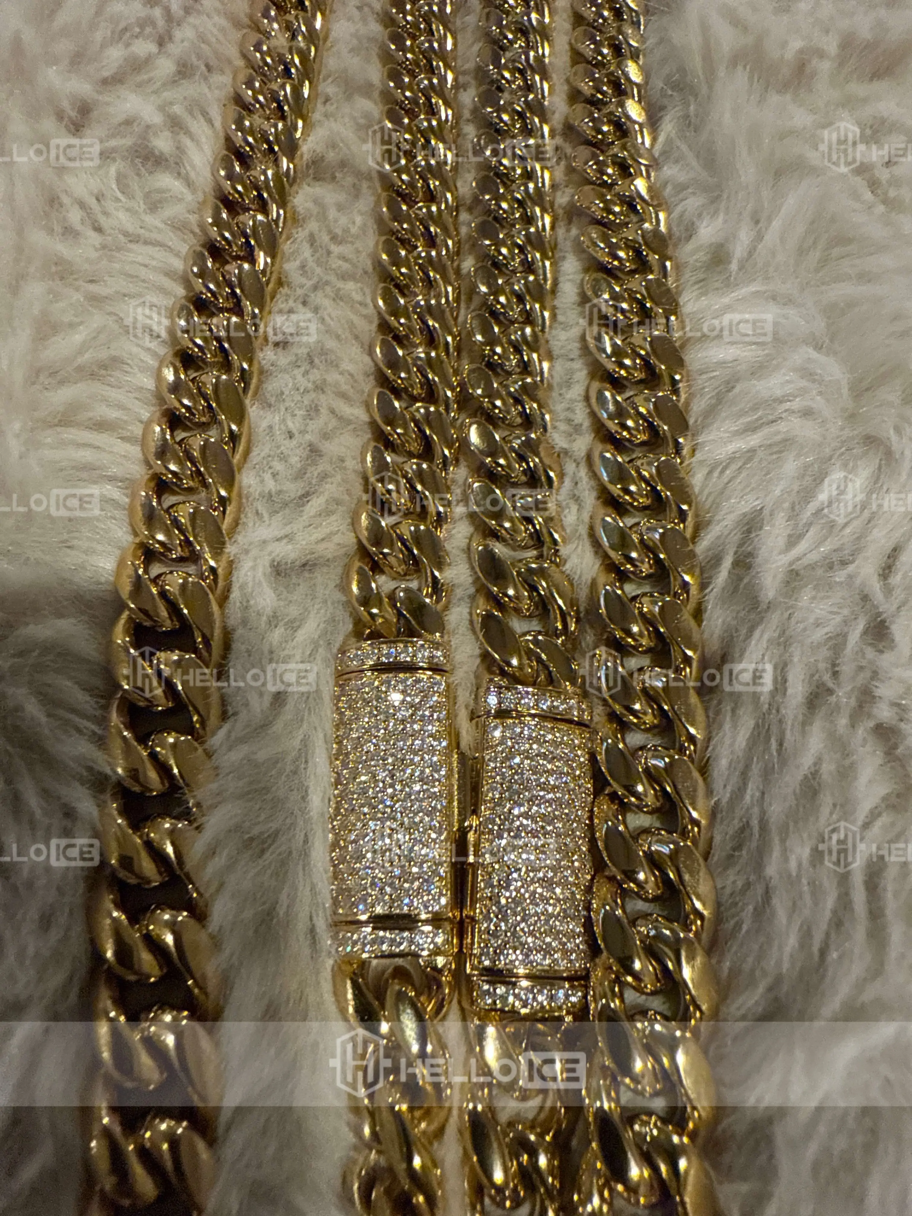 Helloice Review Image