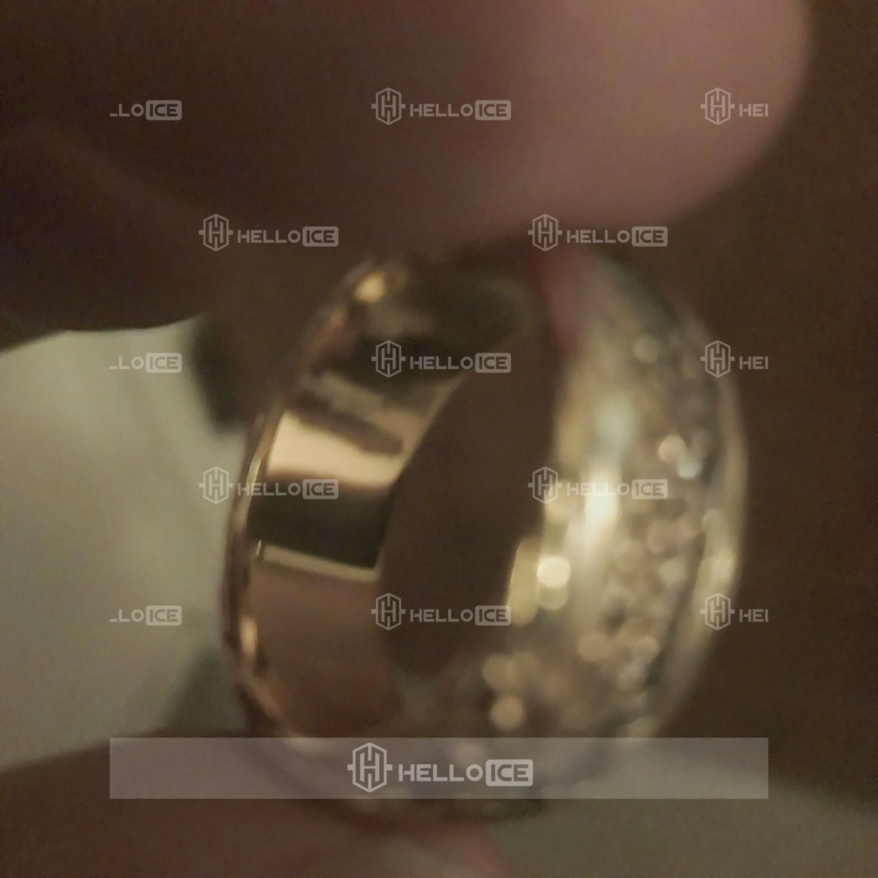 Helloice Review Image