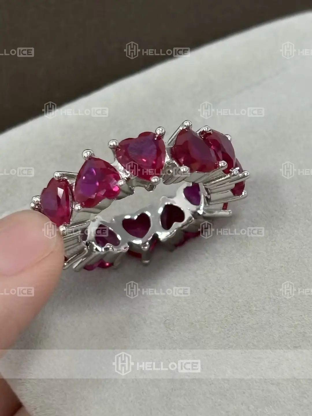 Helloice Review Image