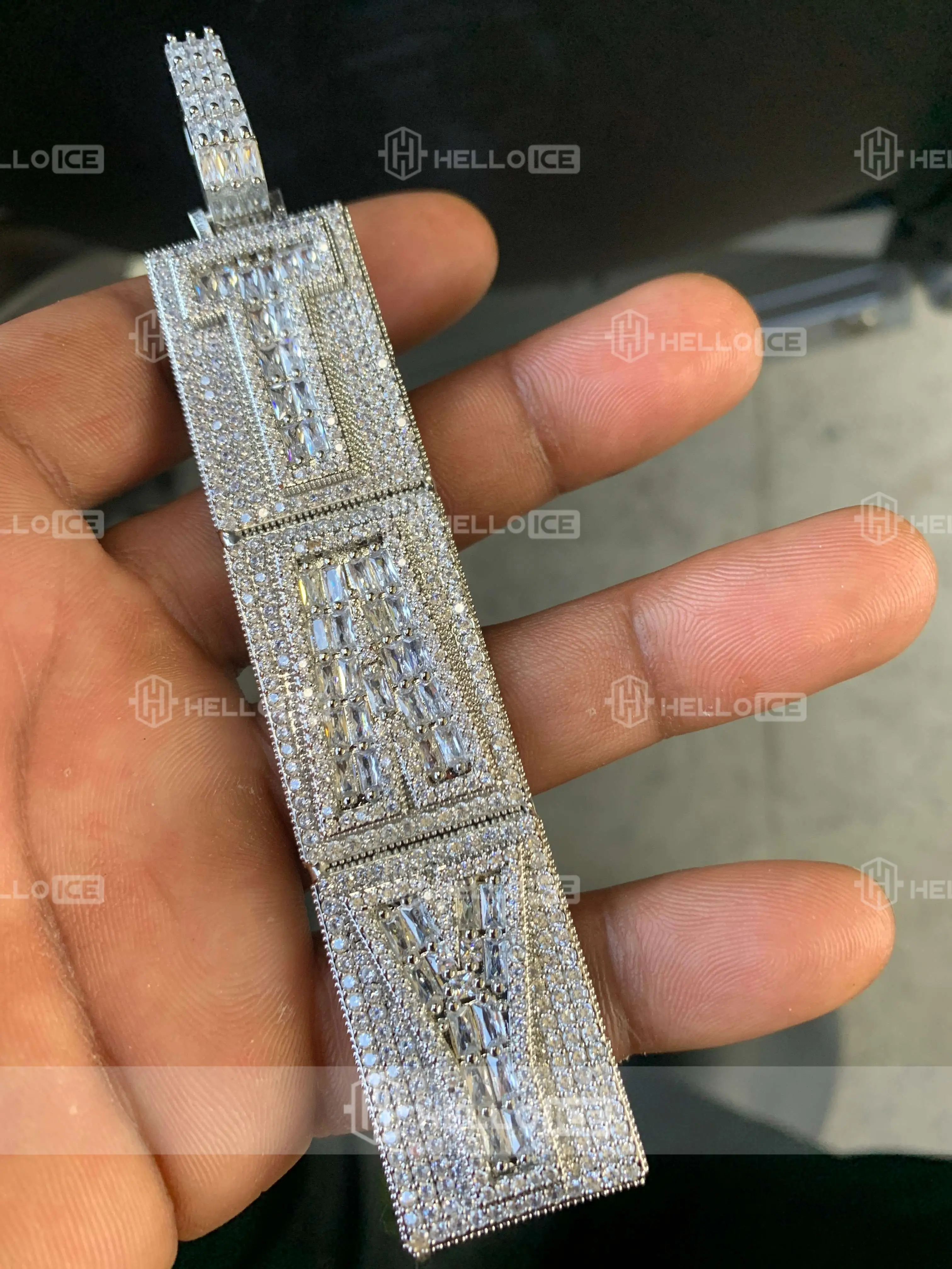 Helloice Review Image