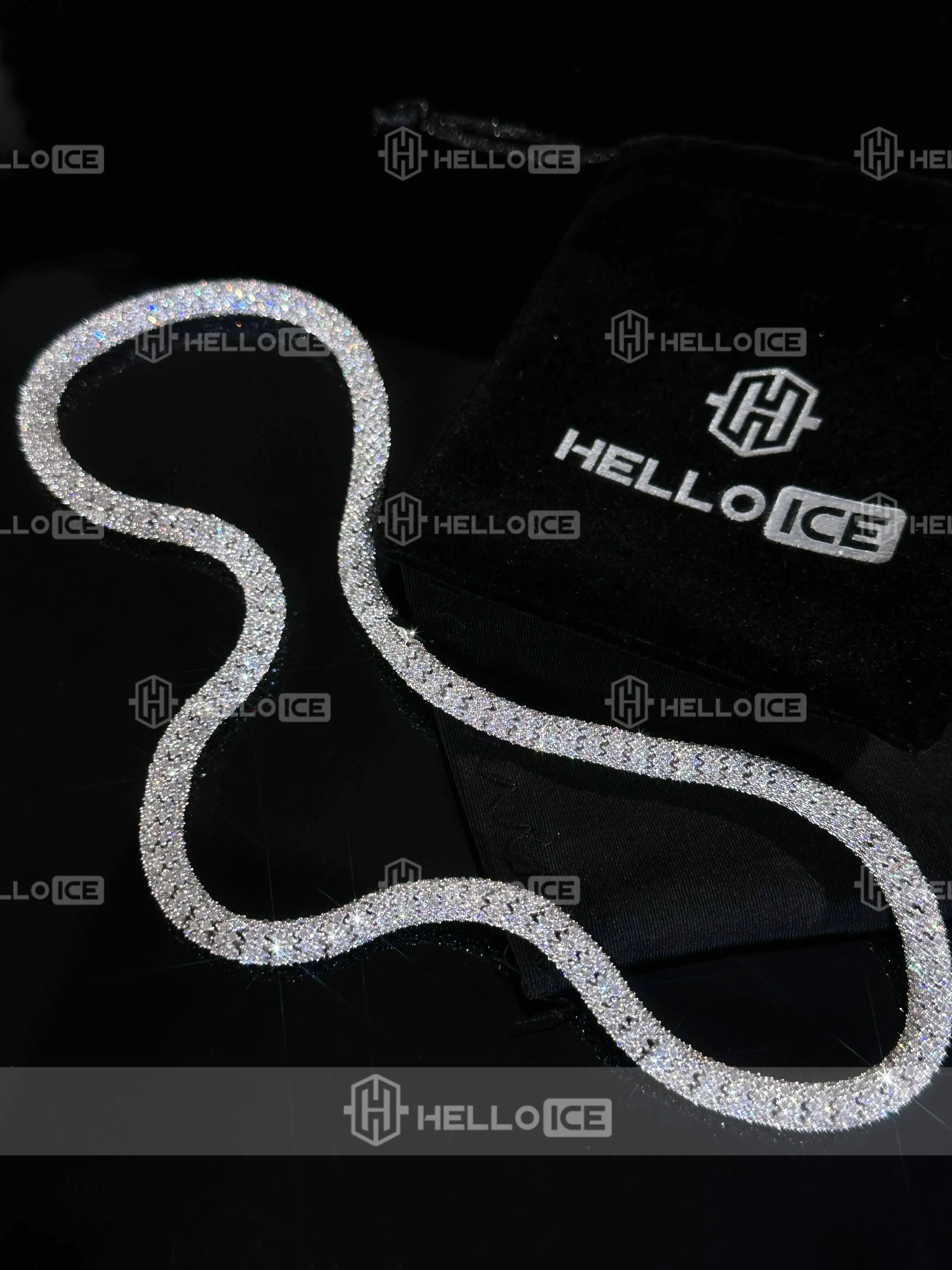 Helloice Review Image