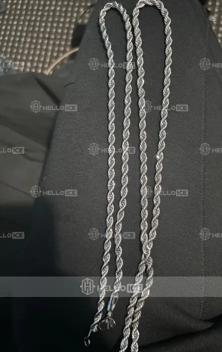 Helloice Review Image