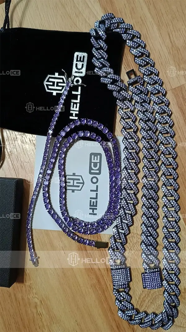 Helloice Review Image