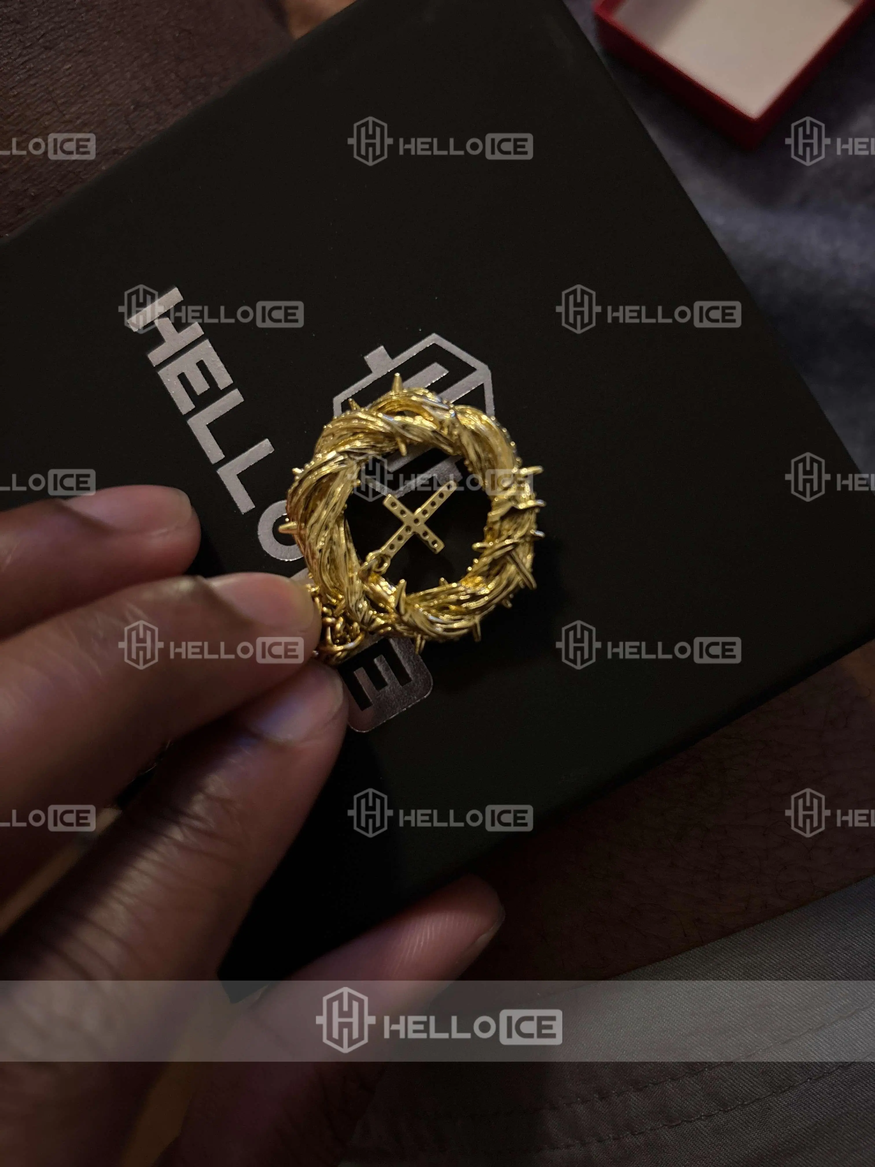 Helloice Review Image