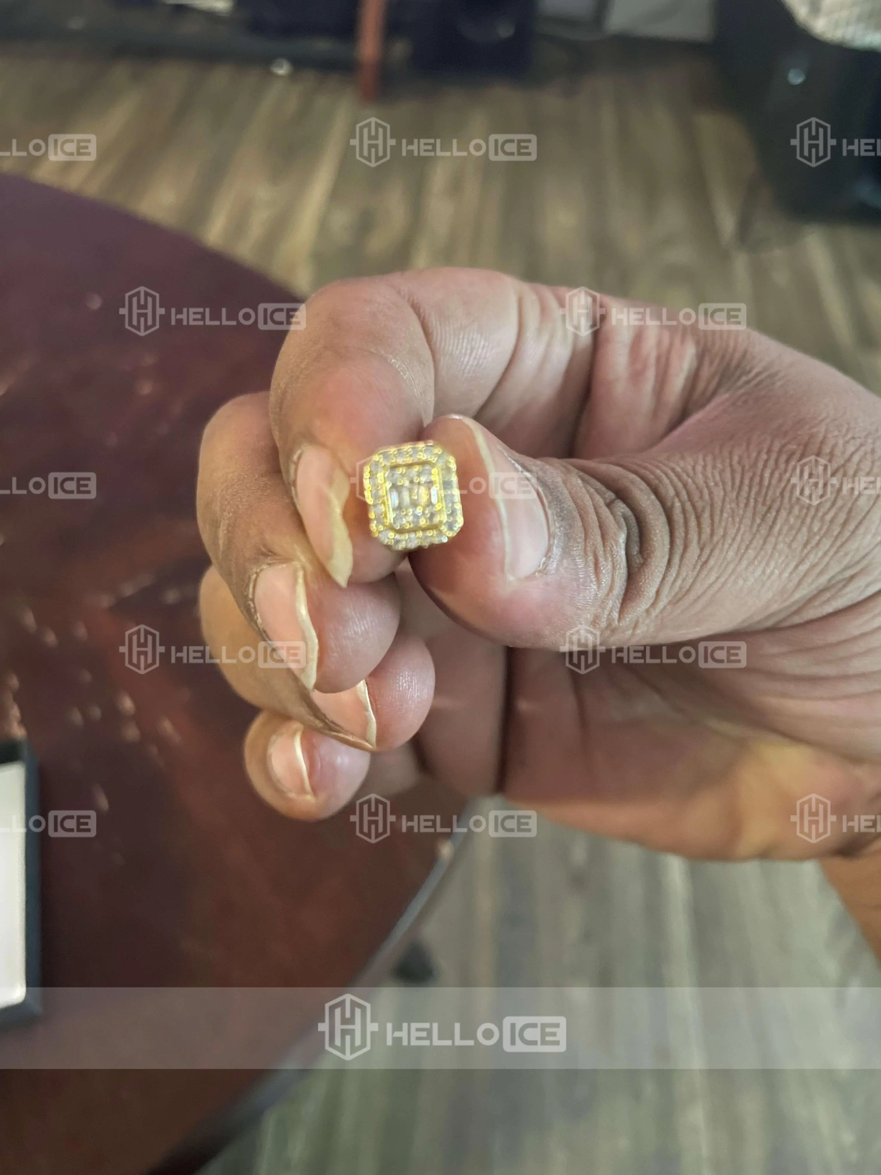 Helloice Review Image