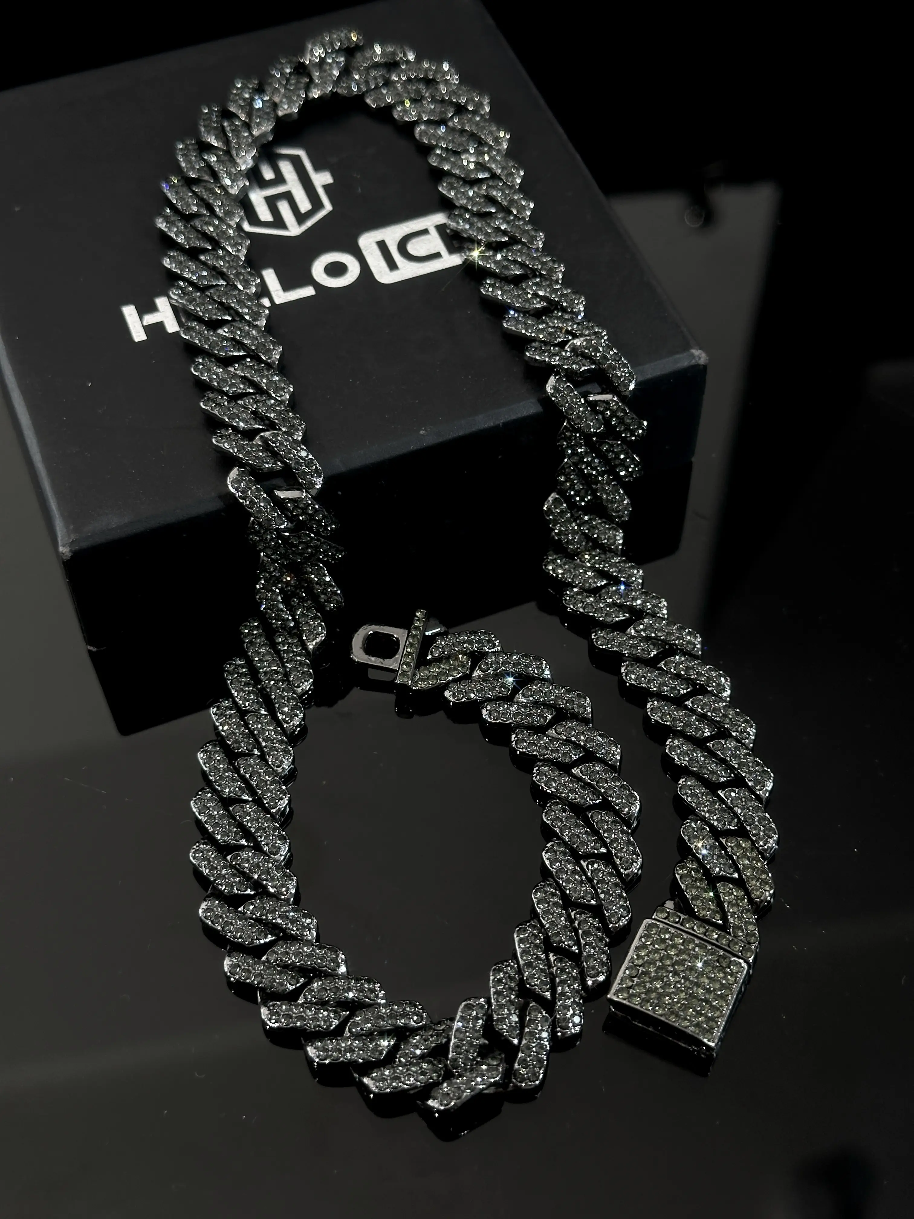 Helloice Review Image