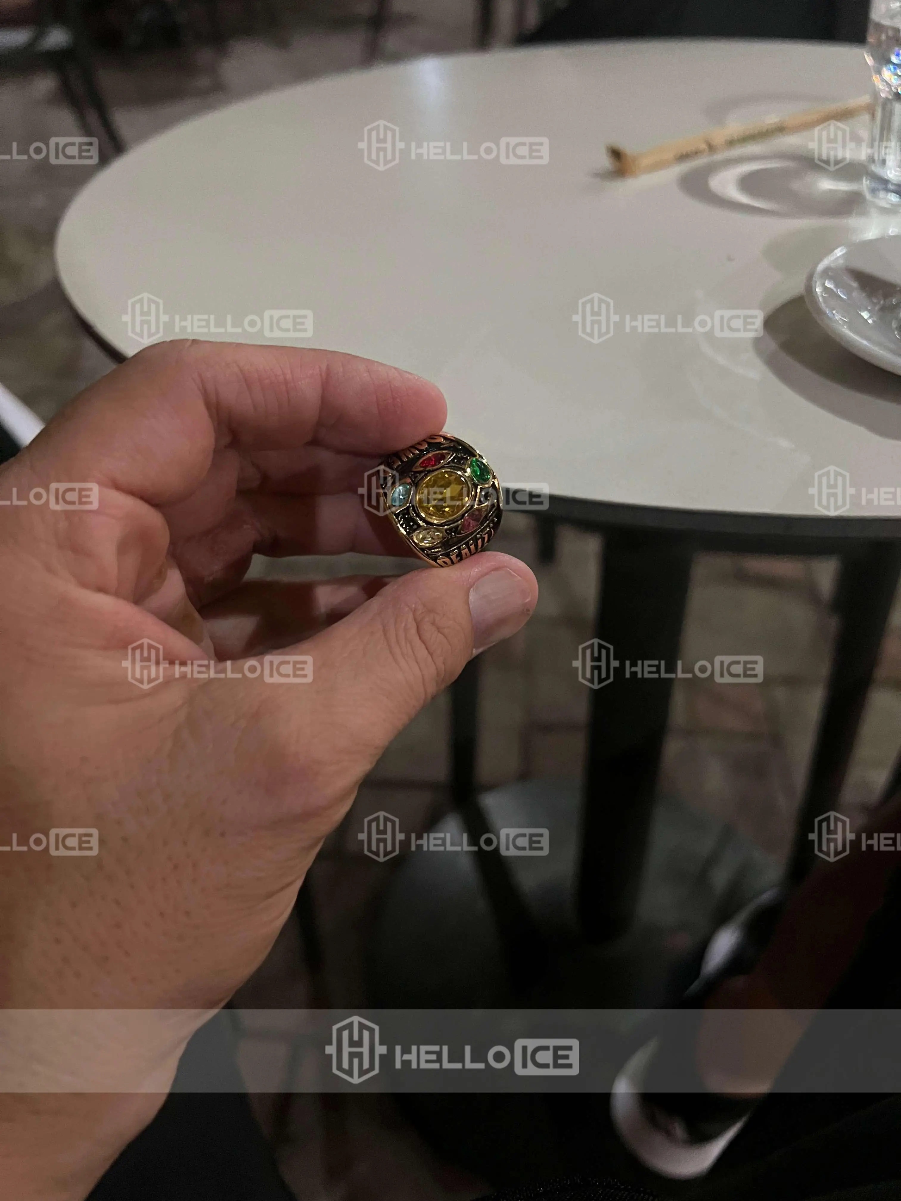 Helloice Review Image