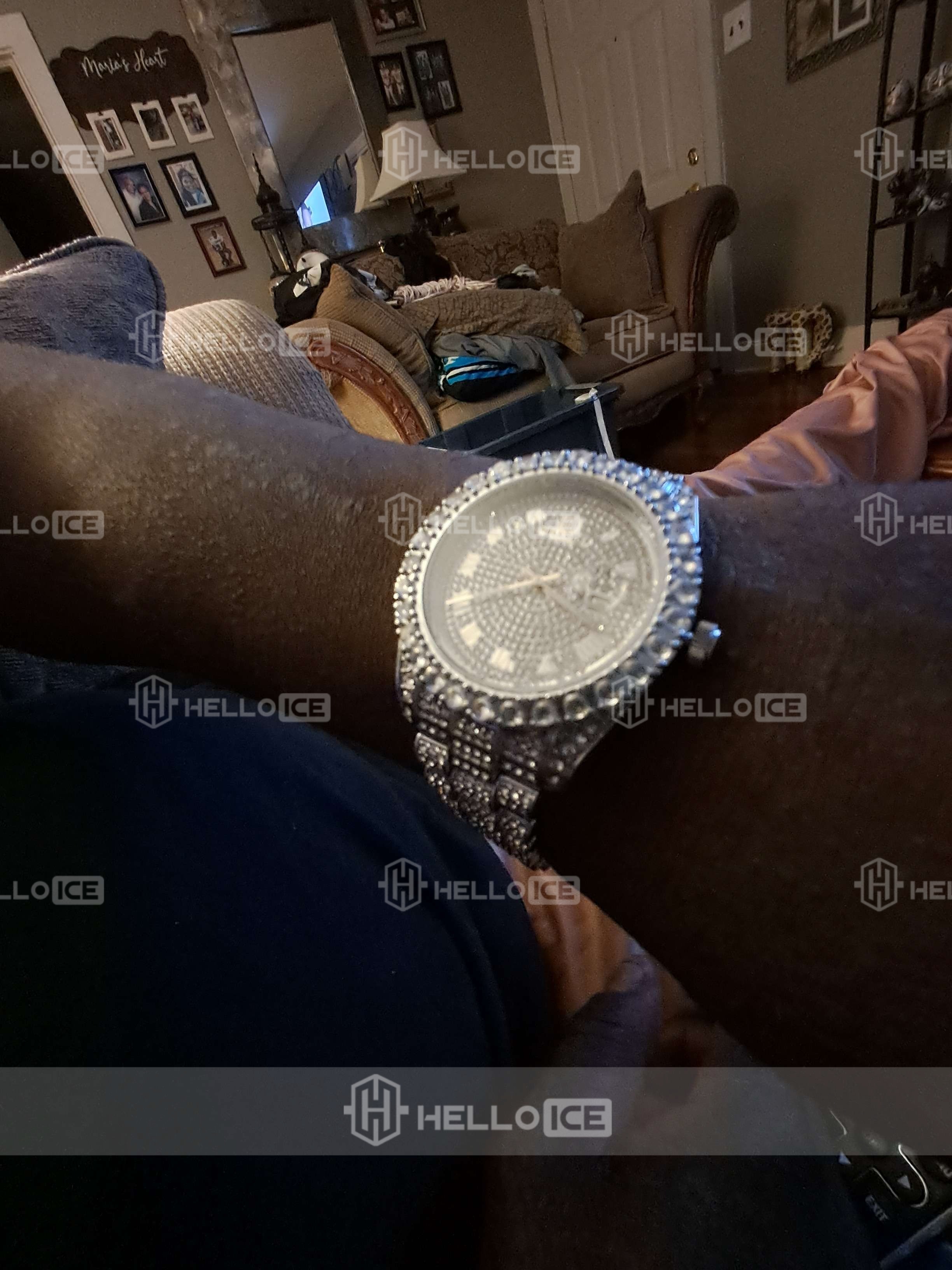Helloice Review Image